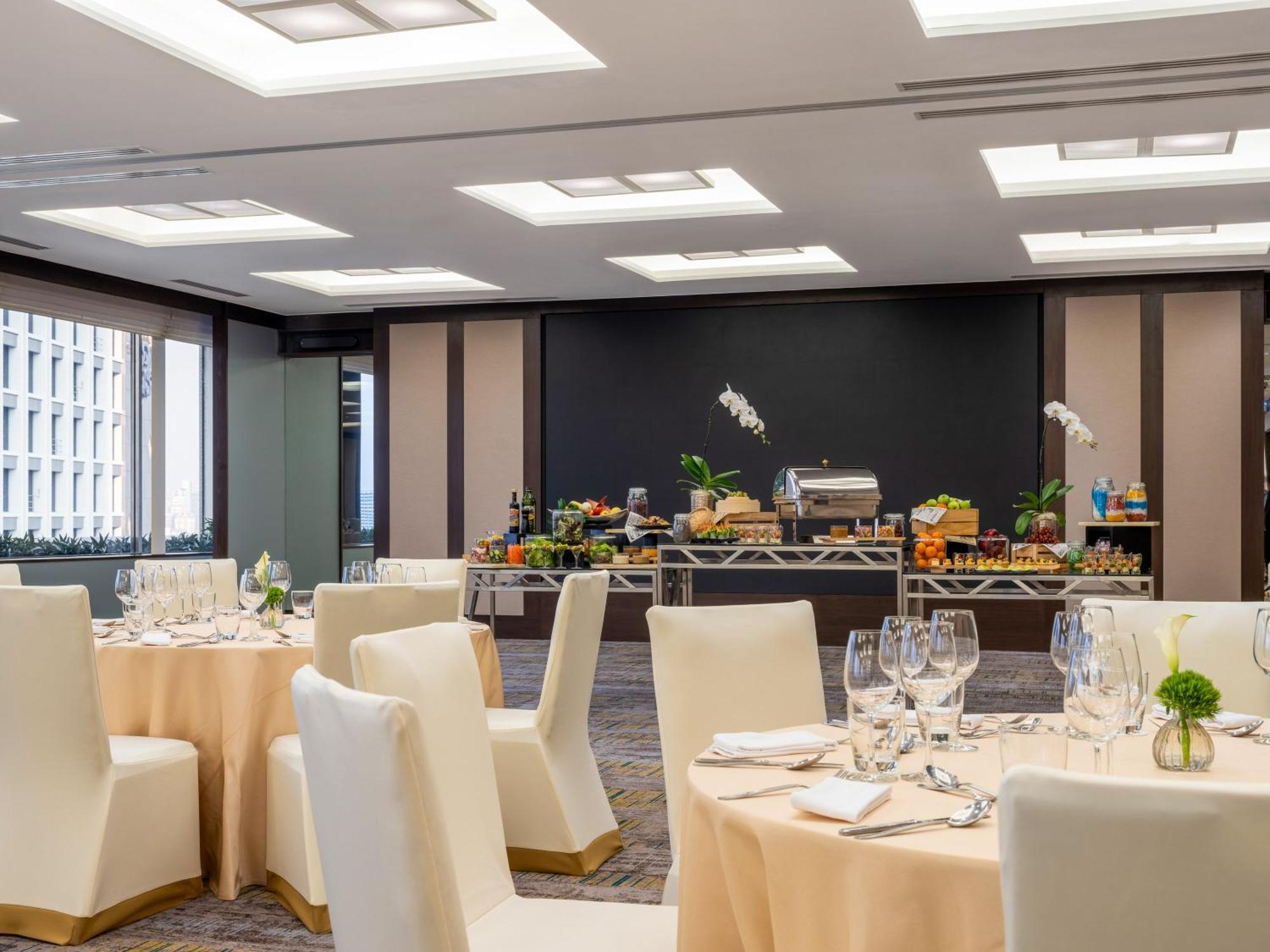 Hotell Crowne Plaza Lumpini Park By Ihg Bangkok