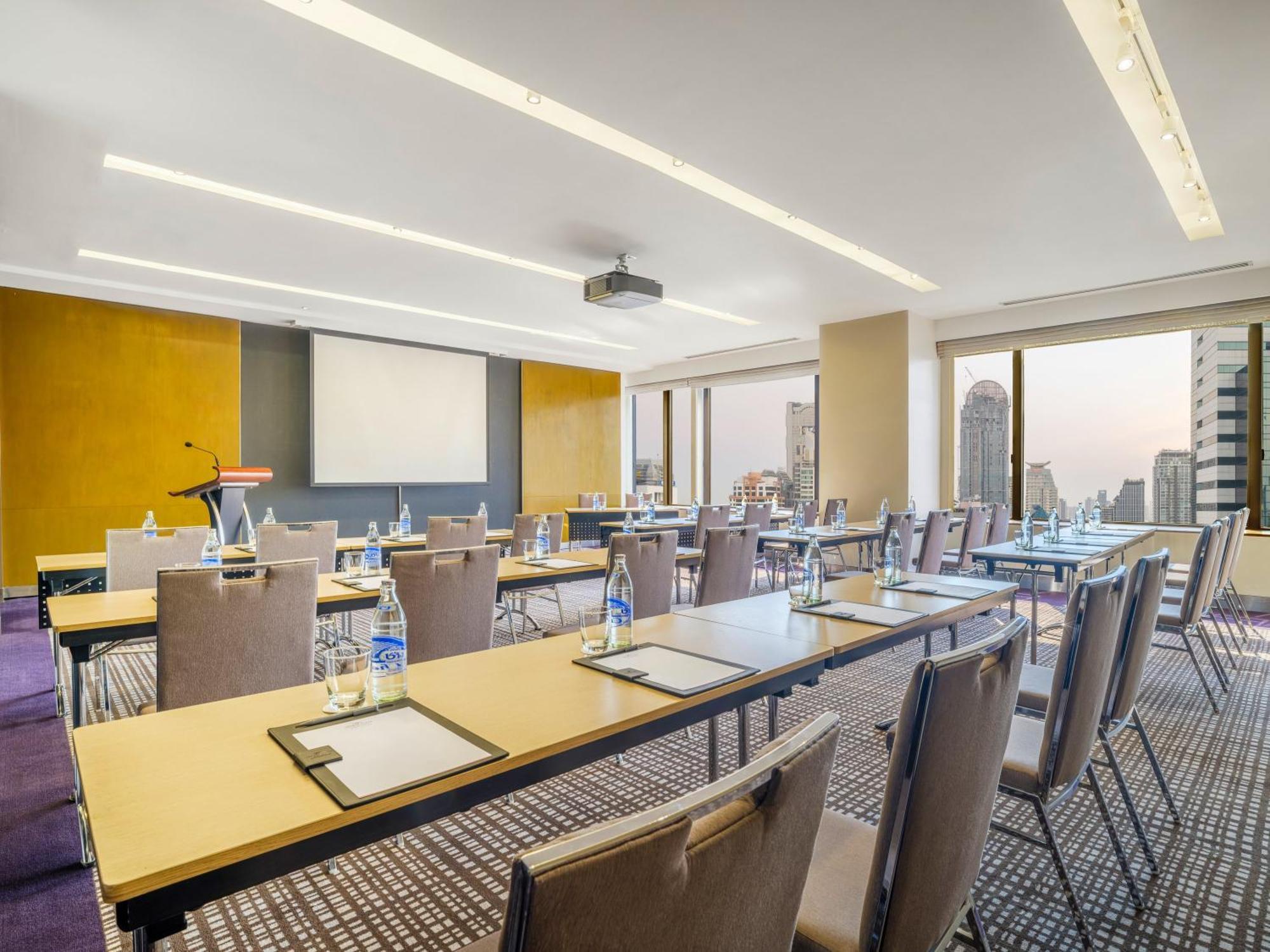 Crowne Plaza Lumpini Park By Ihg Hotell