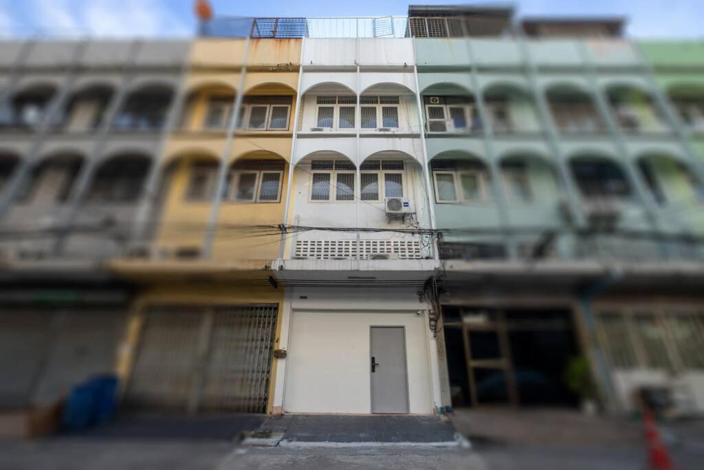 5-br With 6mins Walk To Mrt Rama 9 Apartment *