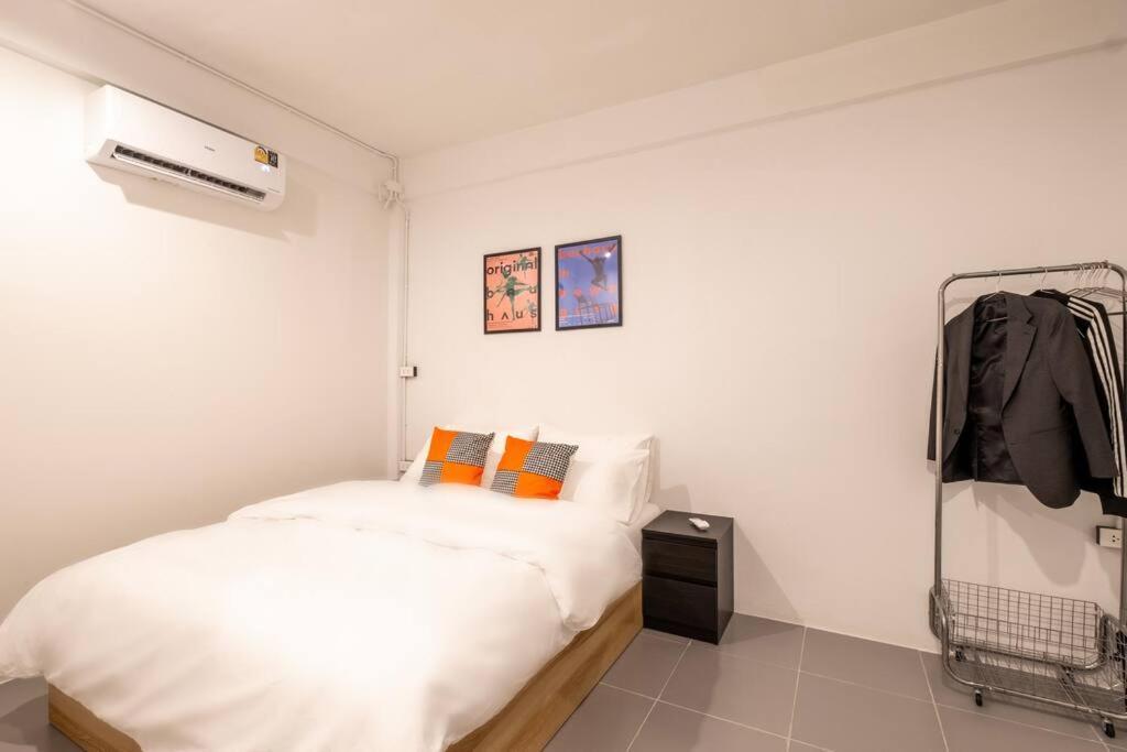 5-br With 6mins Walk To Mrt Rama 9 *