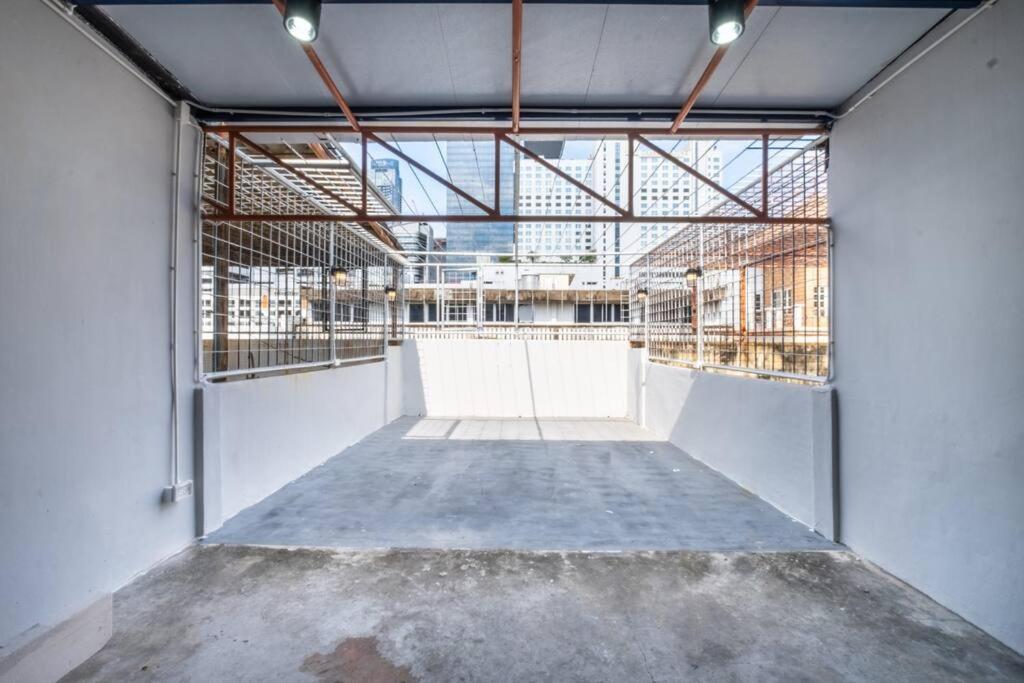 5-br With 6mins Walk To Mrt Rama 9 Apartment Bangkok