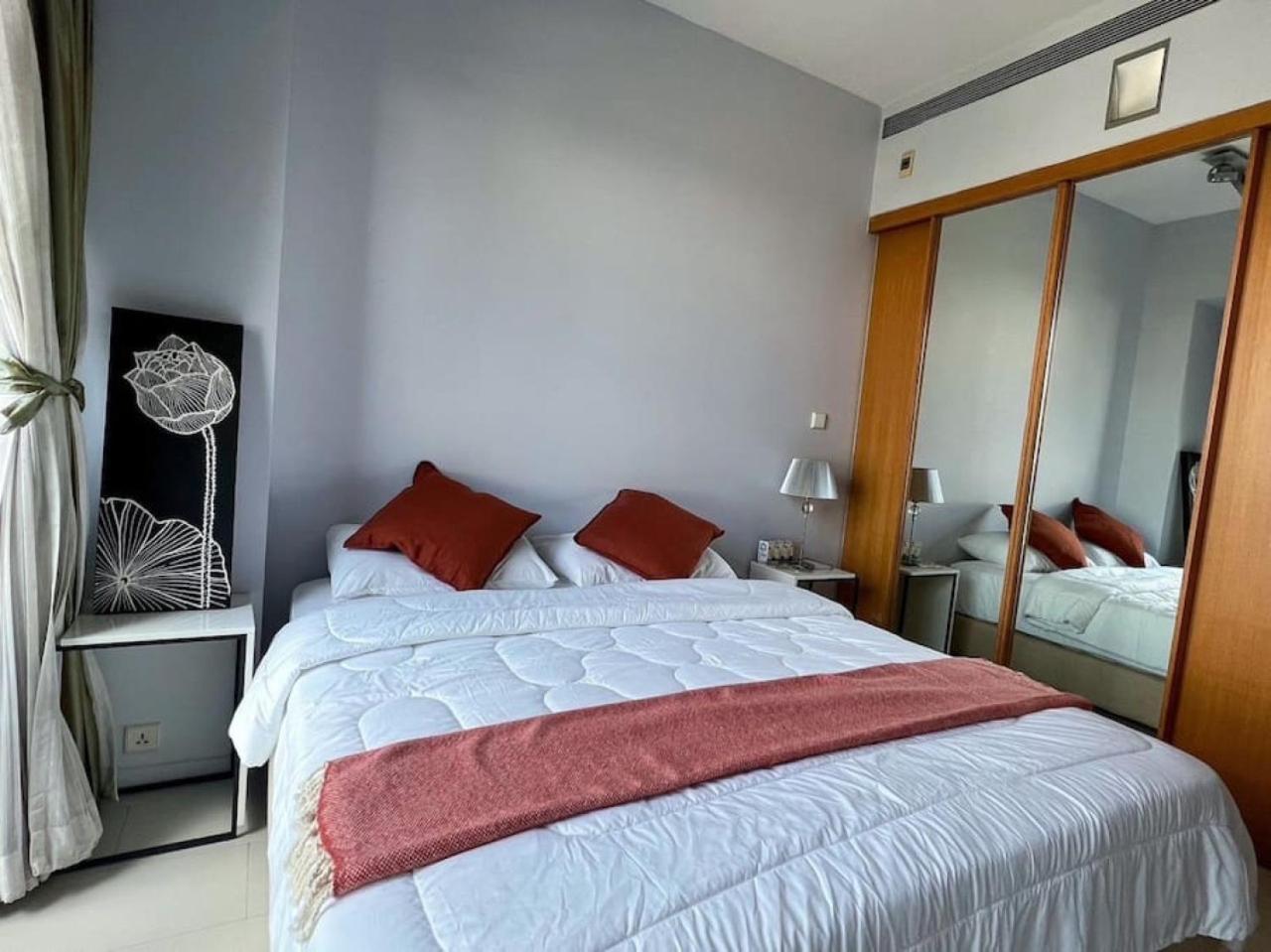 Holiday home Living 2br - Ultra Fast Wifii - Bts Chong Nonsi *