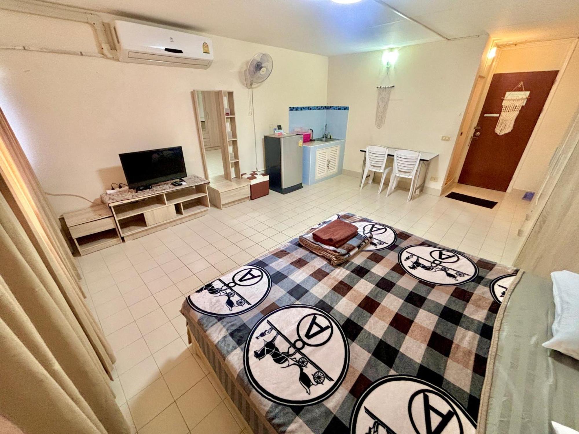 T9 By Jukkrid Apartment Bangkok