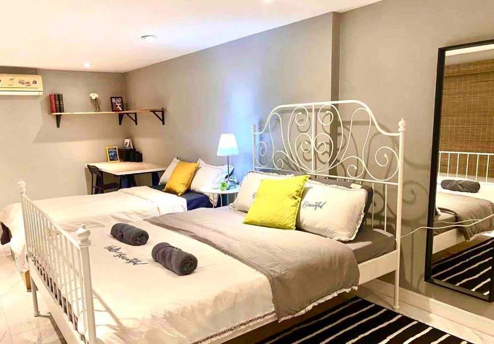 Pousada 5brhouse Centre Silom 3min To Bts Saint Louis Bangkok