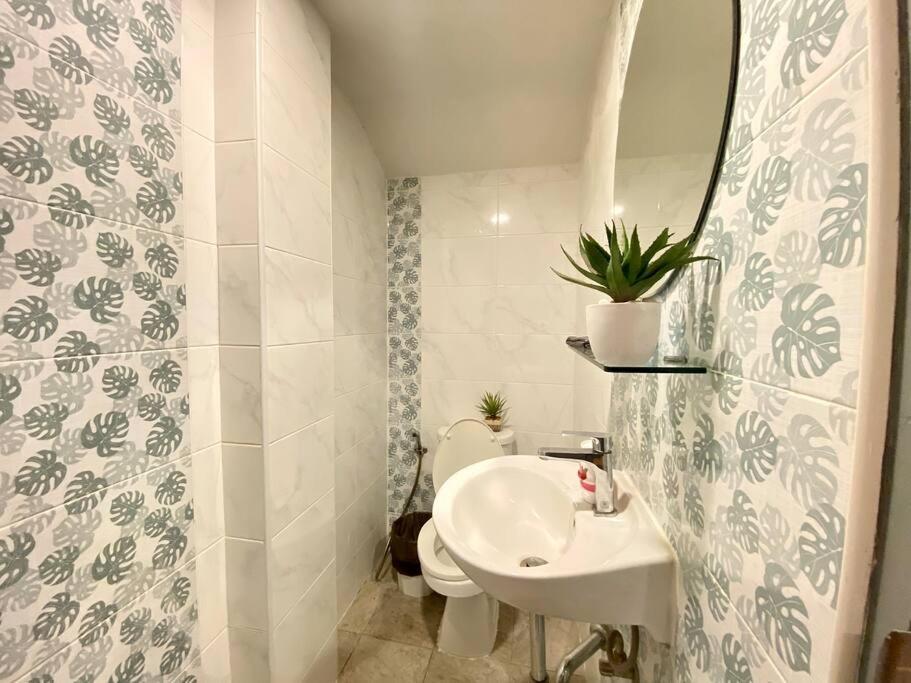 7 Beds Emquartier Btsthonglor Phrom Phong * Bangkok