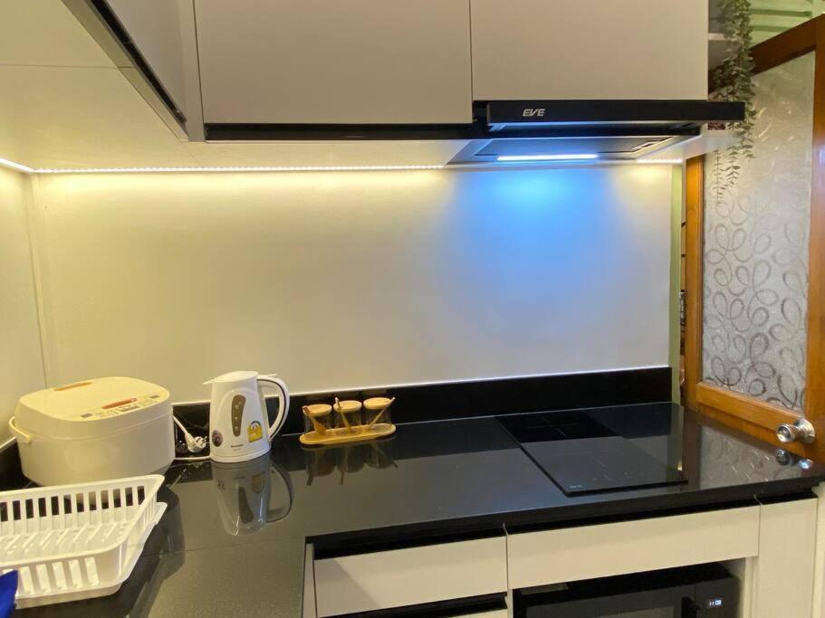 House 3 Rooms,silom,china Town,bts Surasak Biệt thự Bangkok