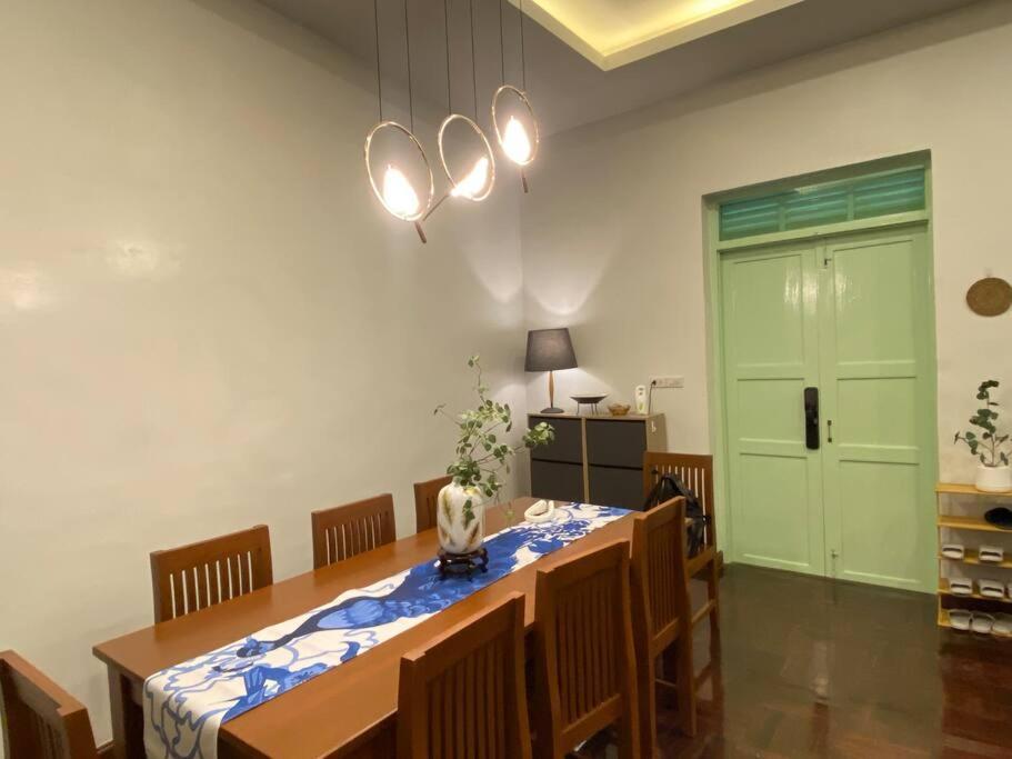 House 3 Rooms,silom,china Town,bts Surasak Biệt thự Bangkok