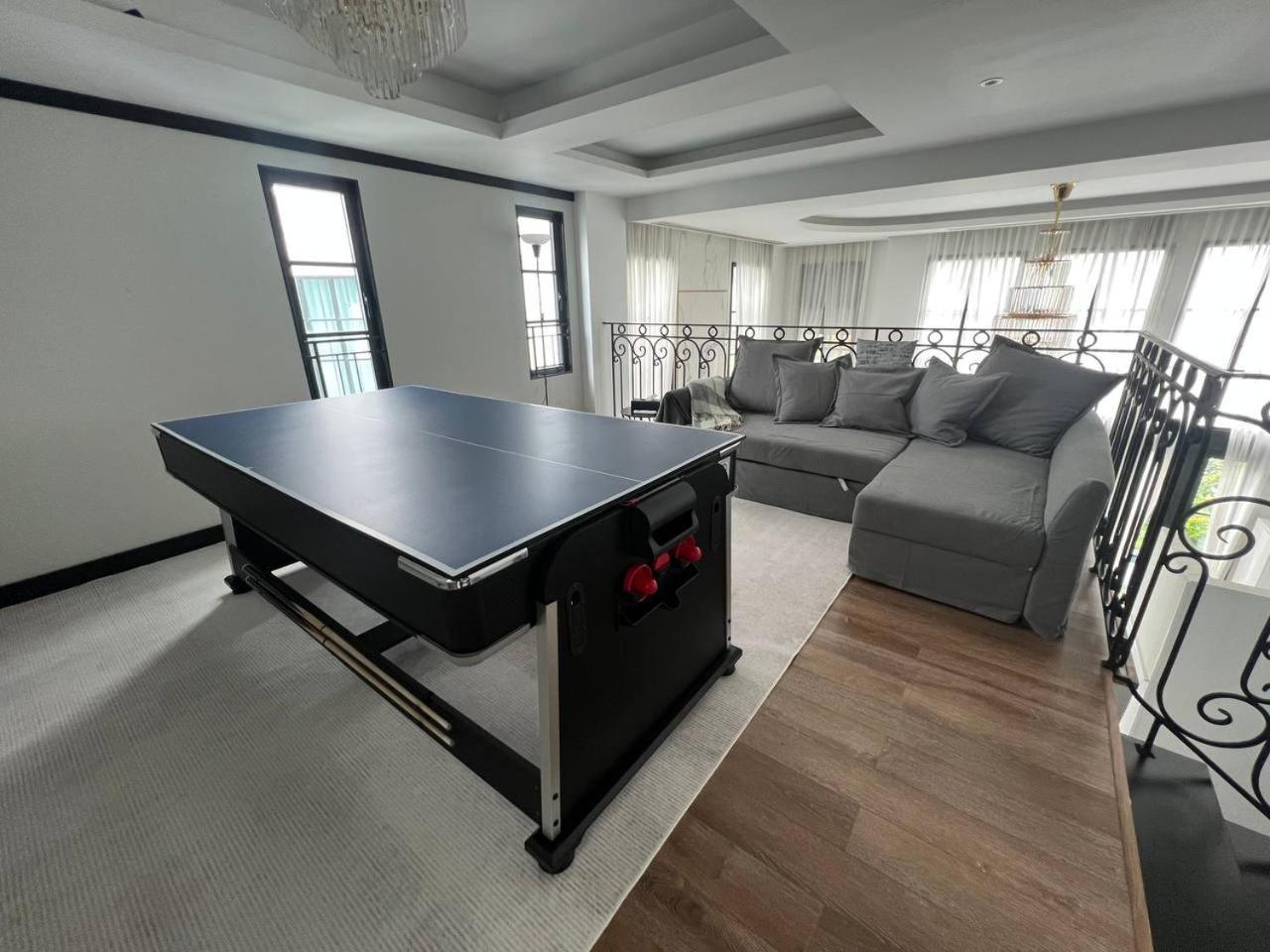 Luxury Pool 5br 12pax With Private Lift In Ekkamai Villa