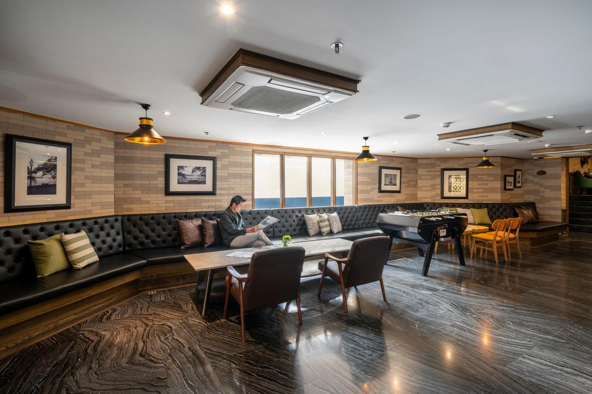 Vince Pratunam Hotel 4*