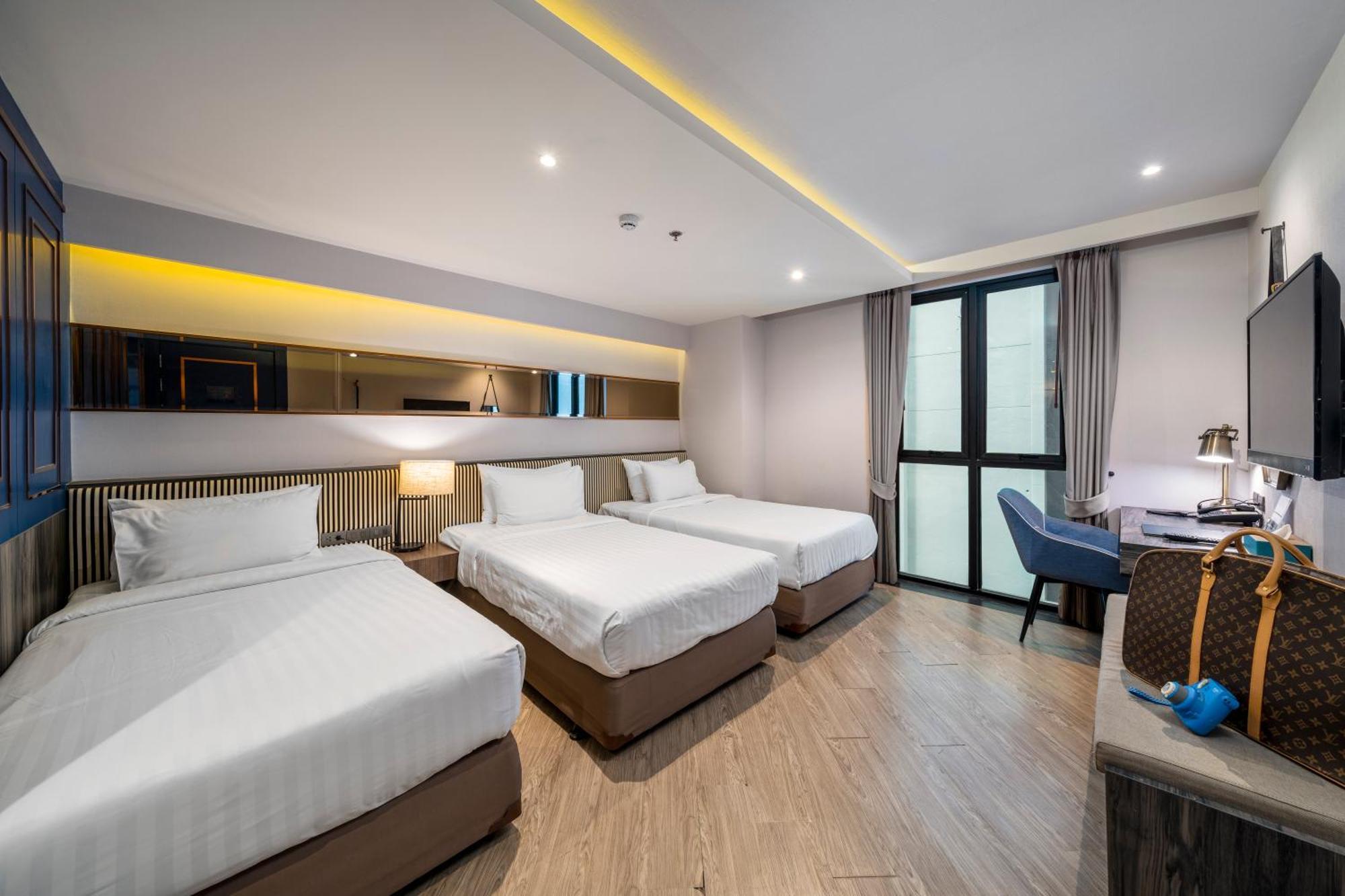 Vince Pratunam Hotel 4*