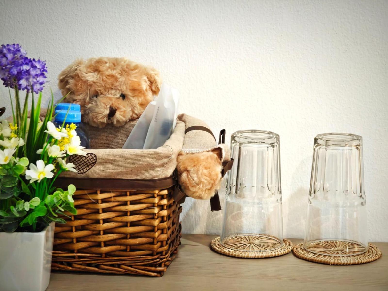 Homey And Cafe By Hematoa Maison d'hôtes *
