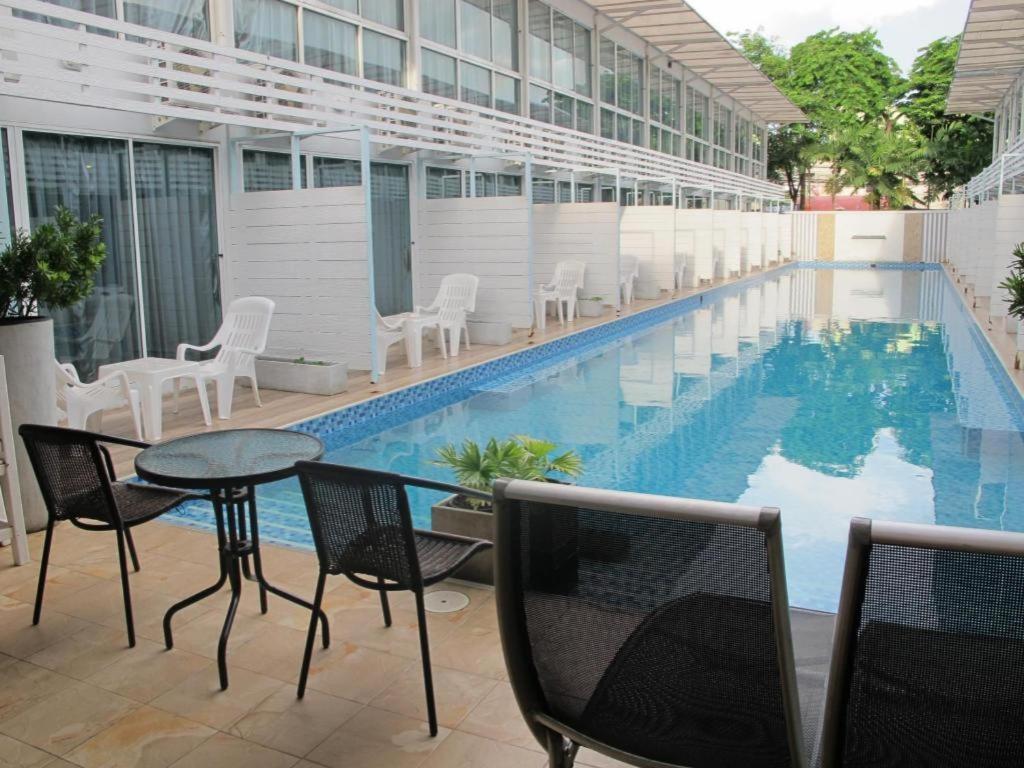 Hotell Pool @donmueang