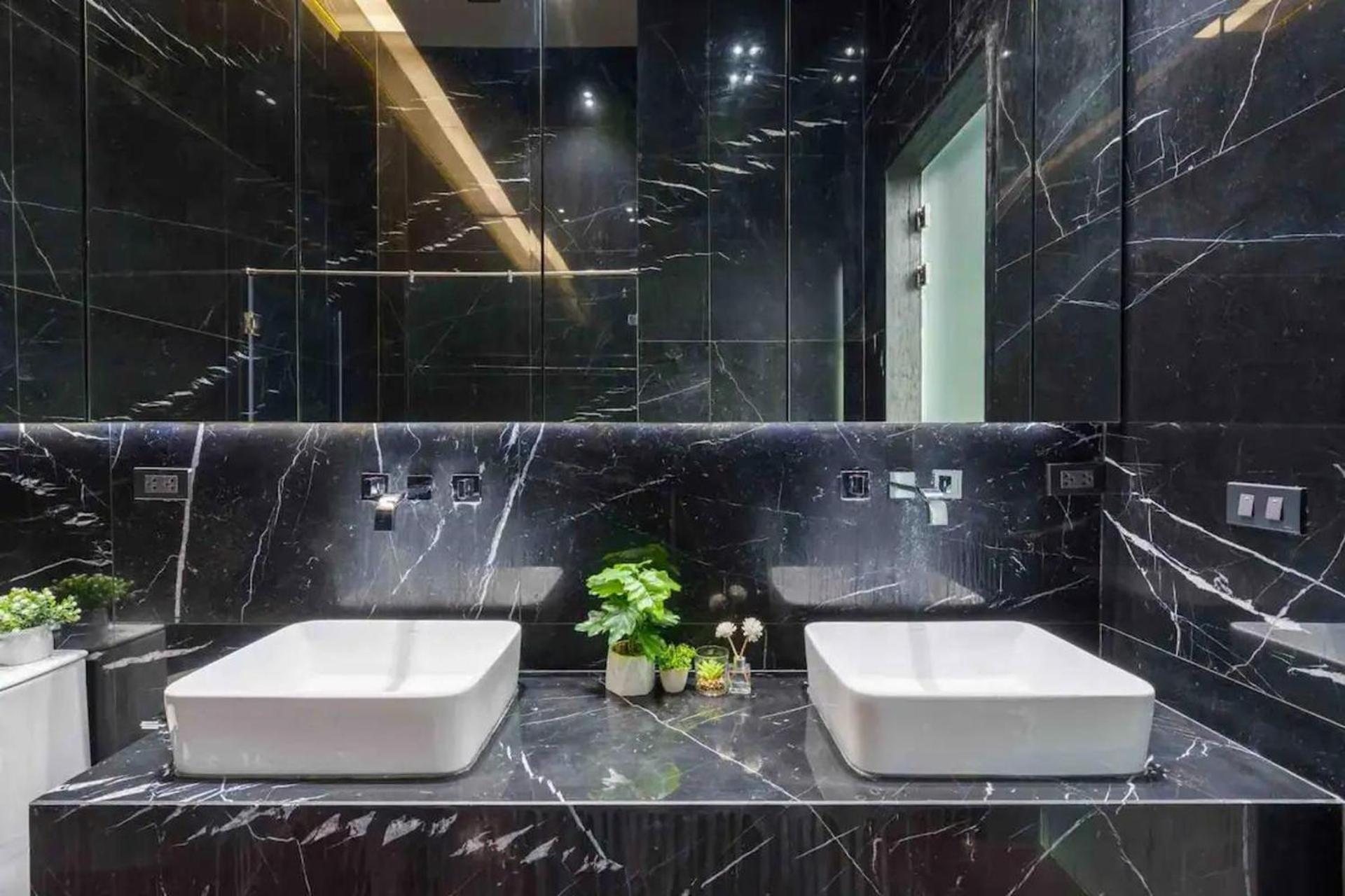 Luxury Pool With Jacuzzi & Lift By Thonglor Bangkok