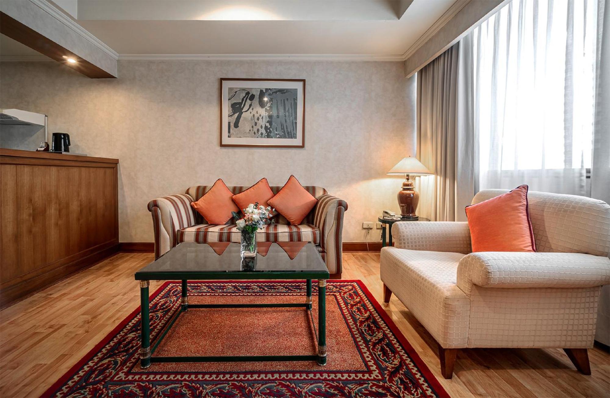 Rembrandt Residences Khách sạn Bangkok