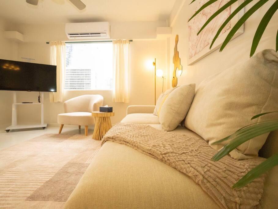 Luxurious 2-bedroom In Silom Center - 6a Apartment *