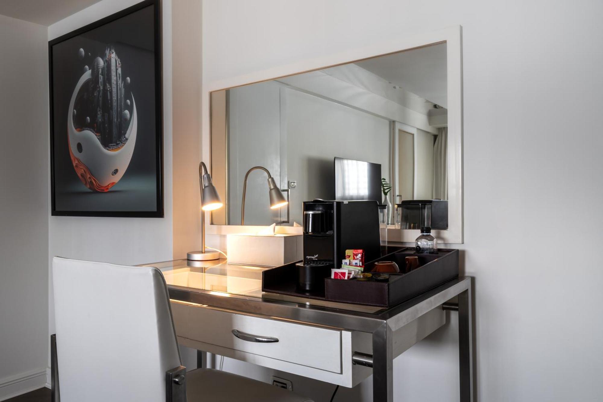 Hotel Night - Sukhumvit 15 Bangkok