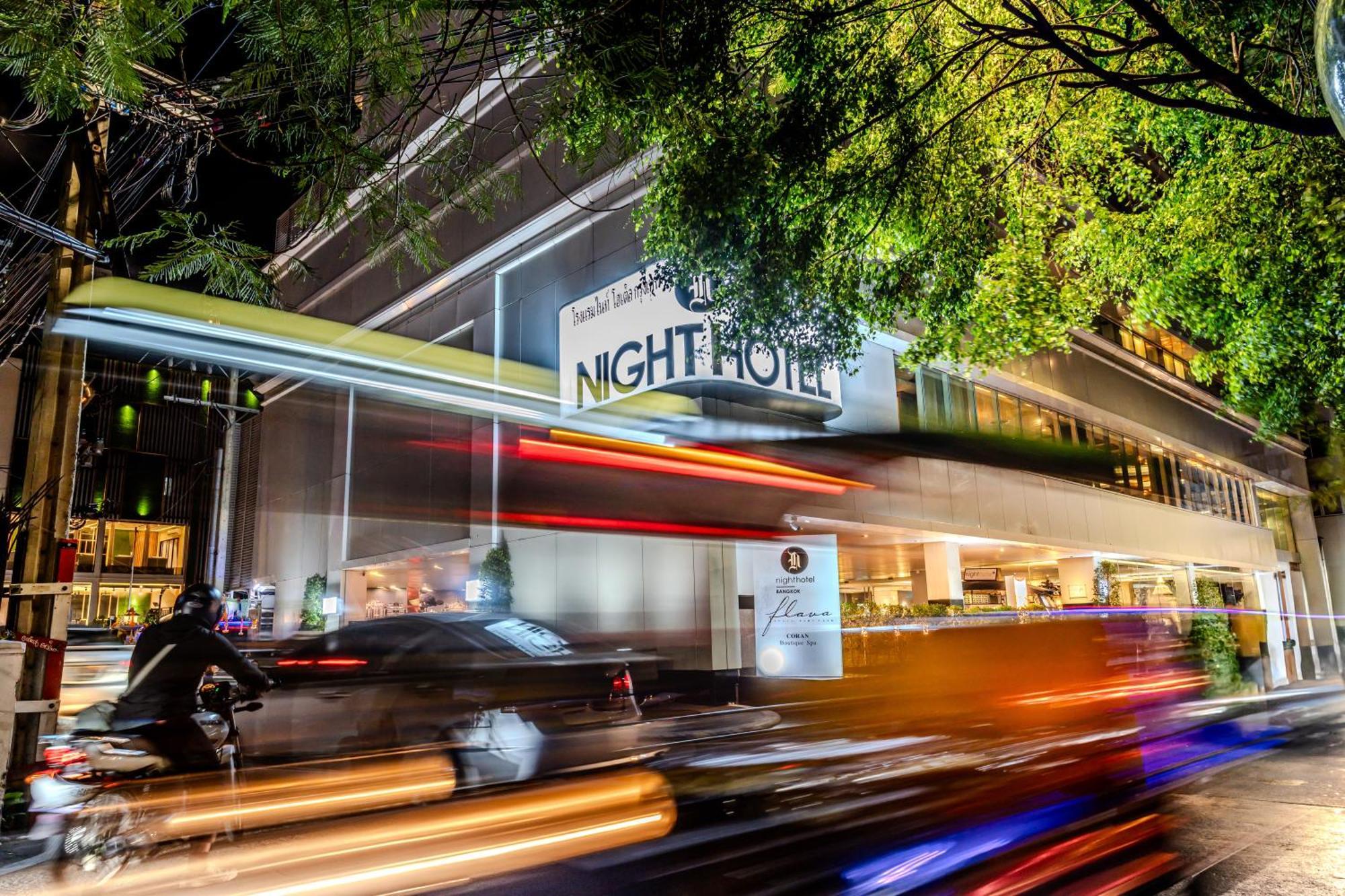 Night - Sukhumvit 15 Bangkok
