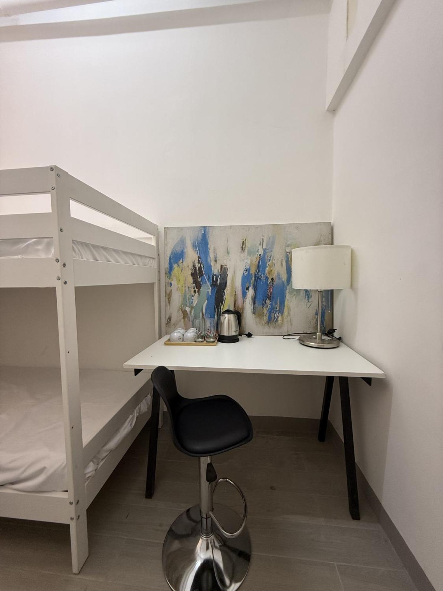 Twenty Two Place Beds Sukhumvit 22 Hotel