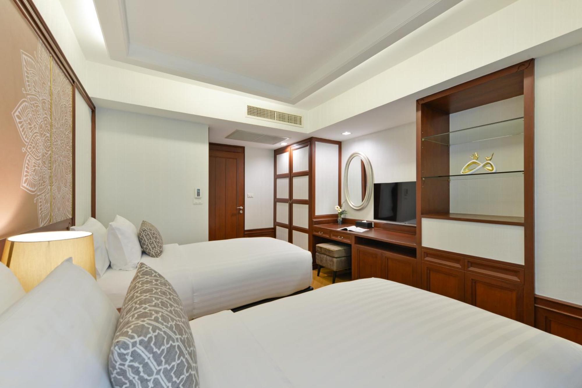 Centre Point Sukhumvit Thong-lo Khách sạn 4*