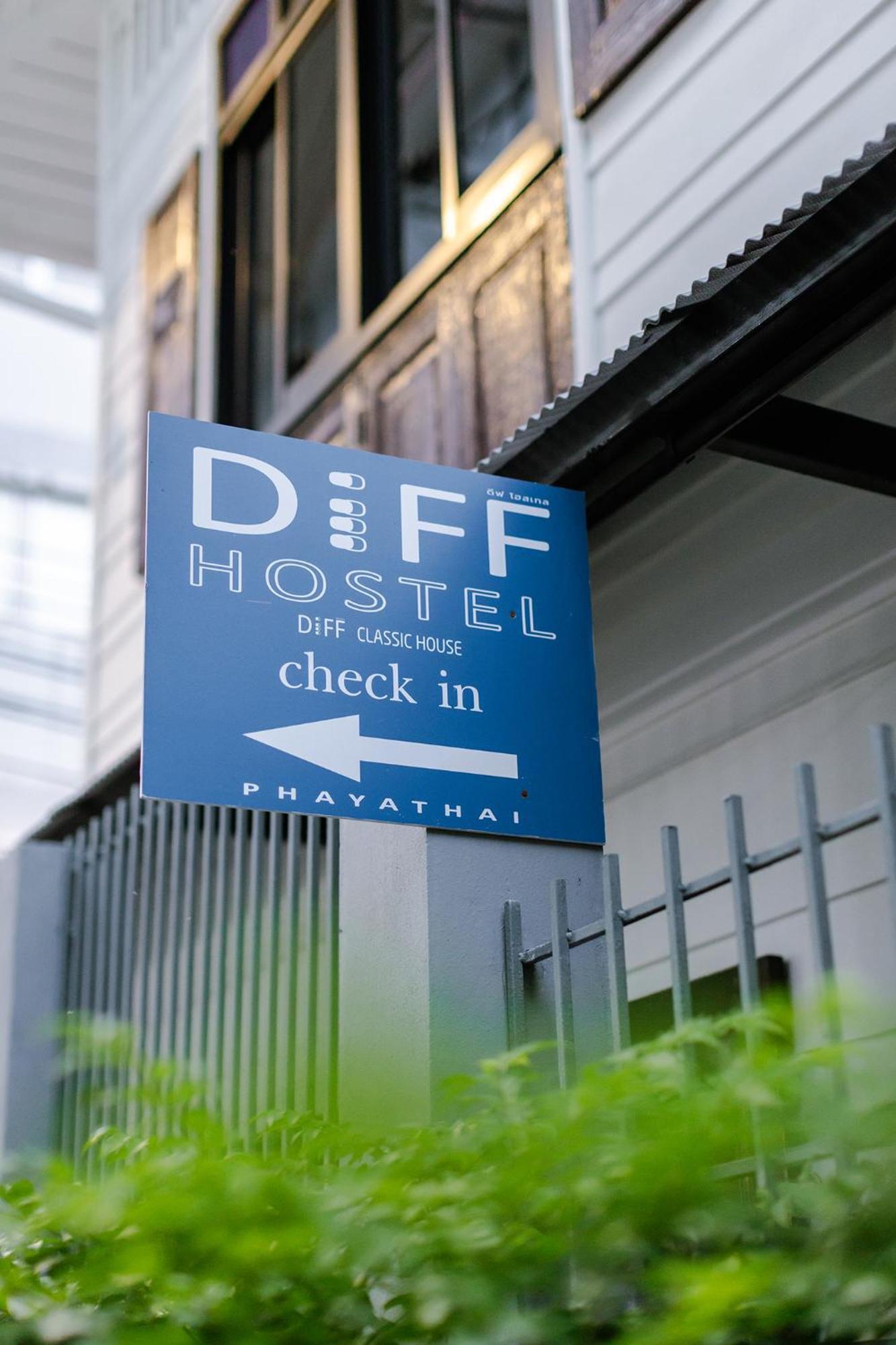 Diff Hostal *