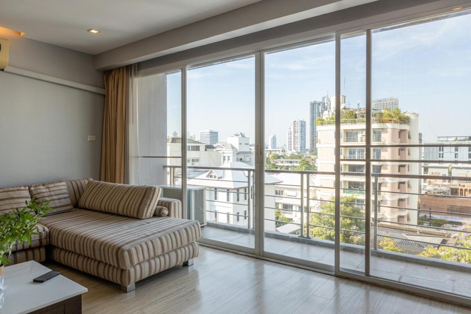 P Lamoon Thonglor Khách sạn 4*