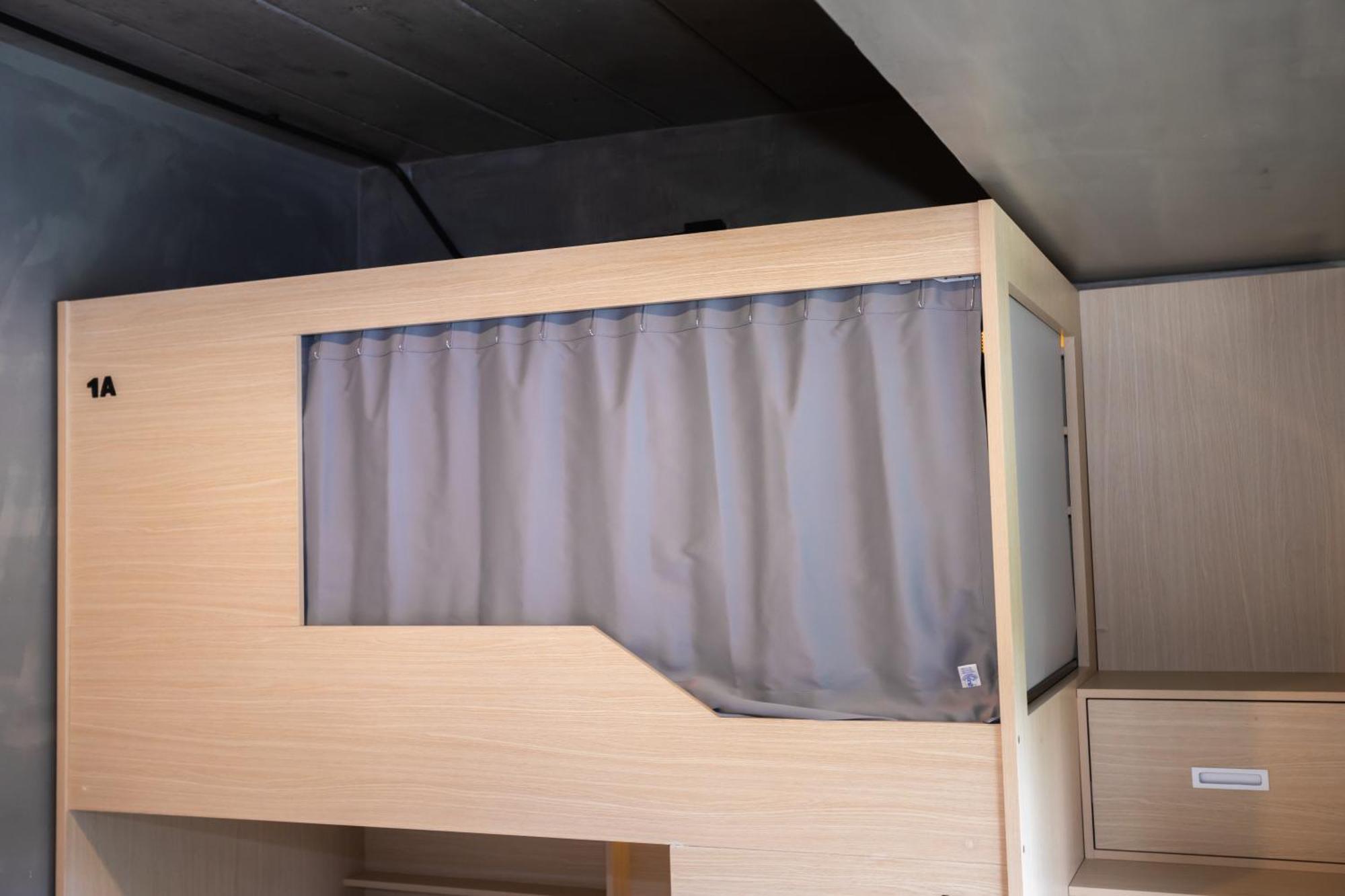Capsule hotel Dmk Place Bangkok