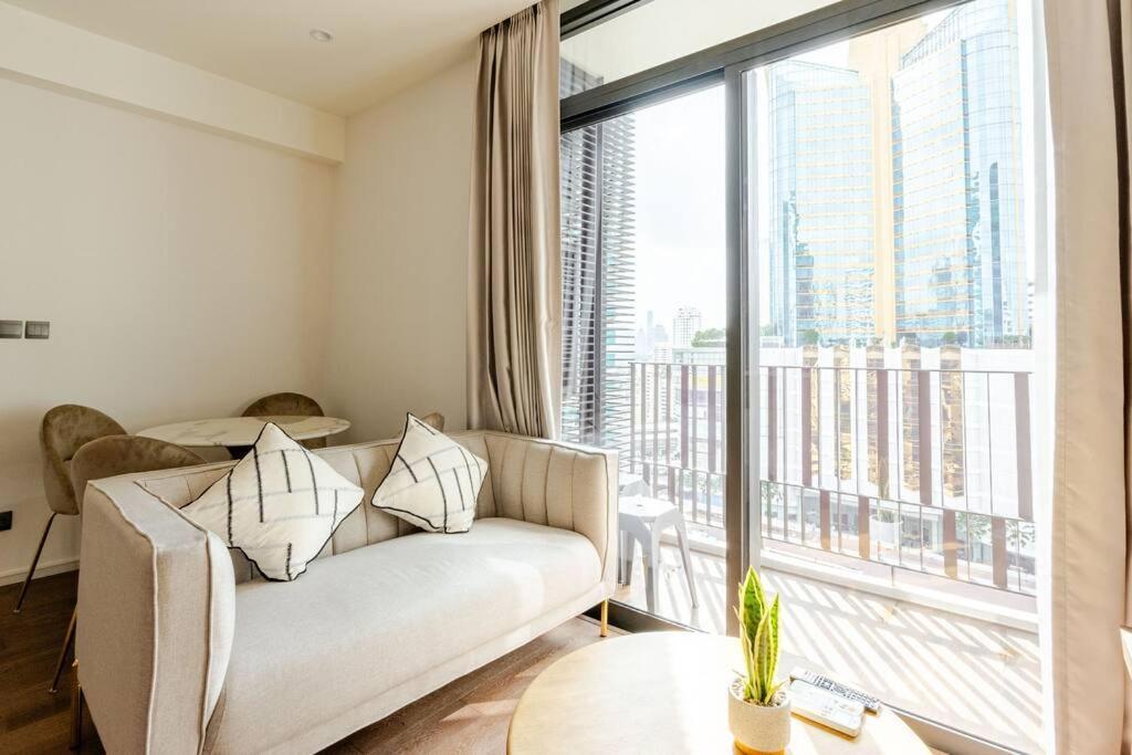 Pet Friendly Modern Nest Asoke Appartement