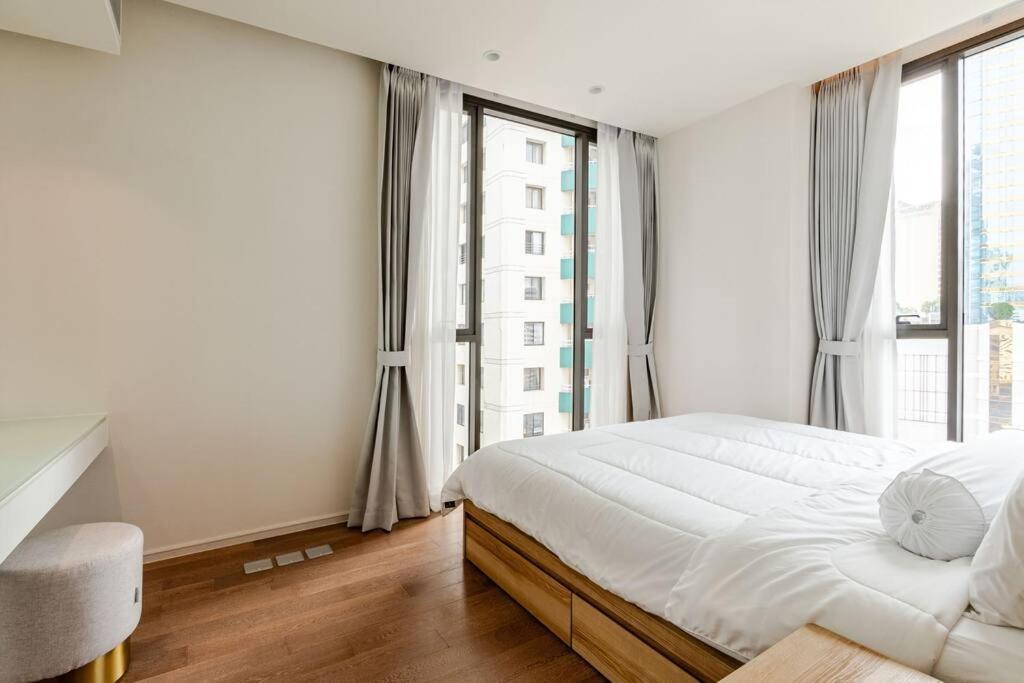 Pet Friendly Modern Nest Asoke