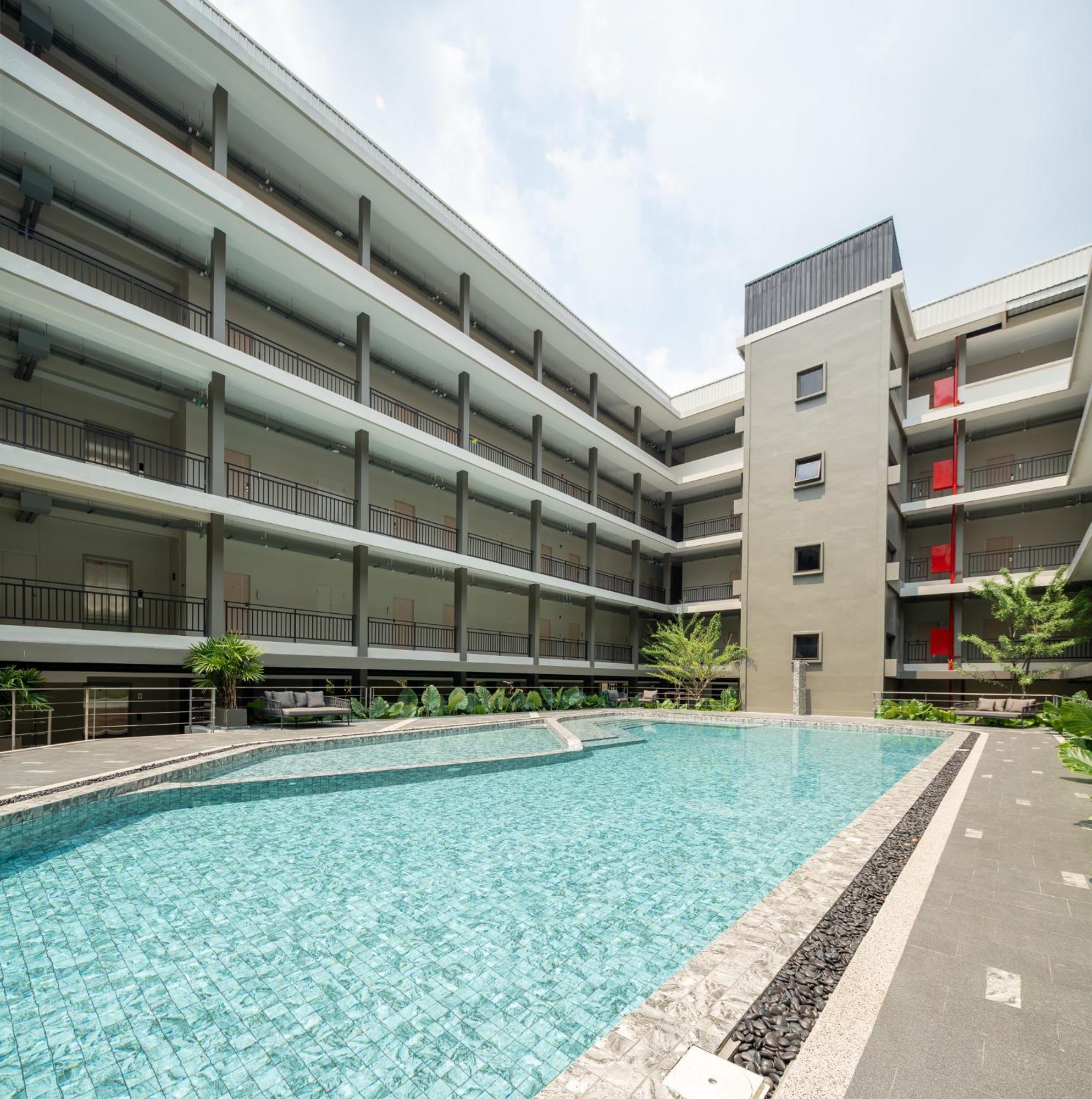Triple Four * Bangkok