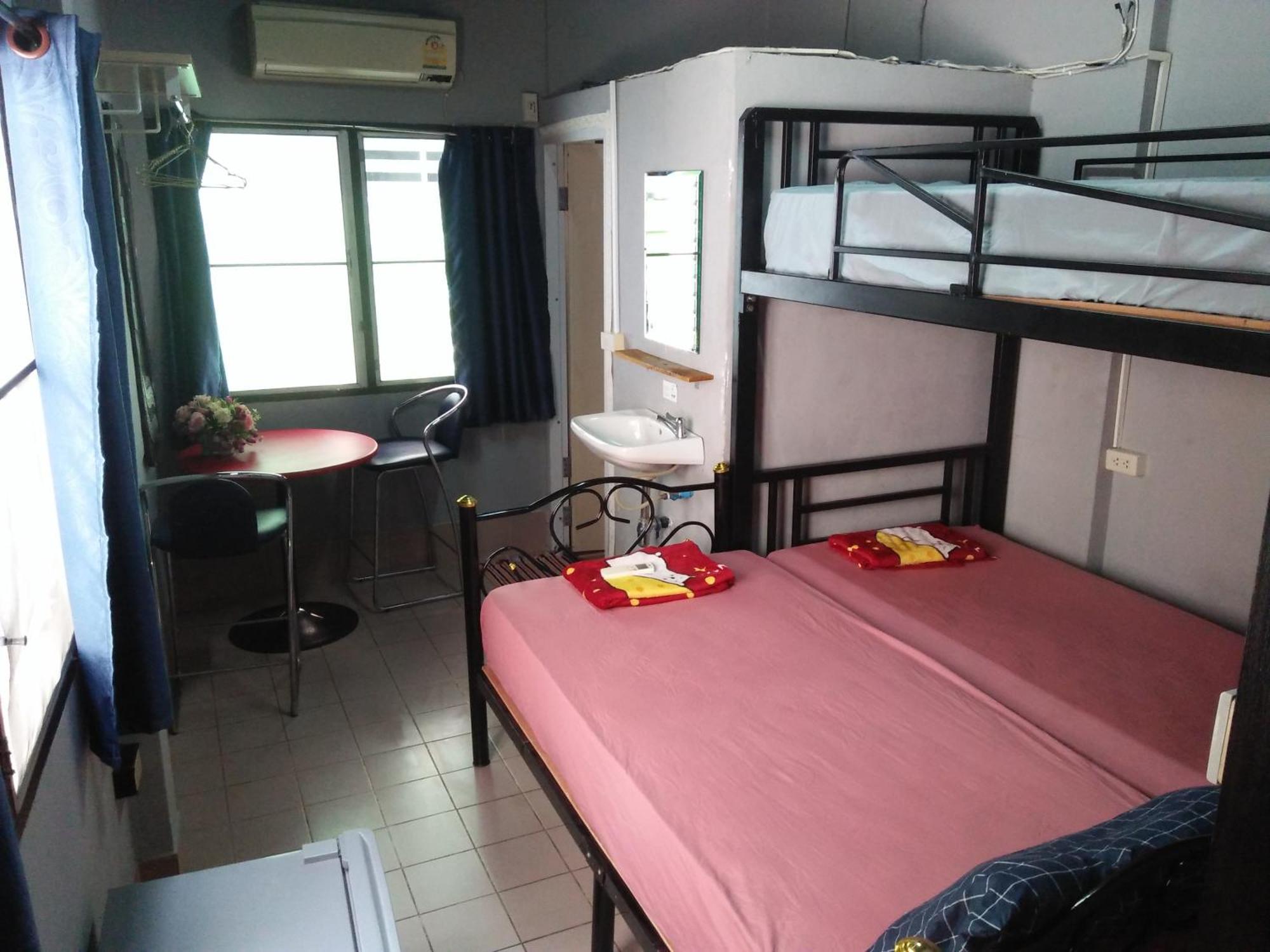 Hostel I Waiting For​ You @khao San Road