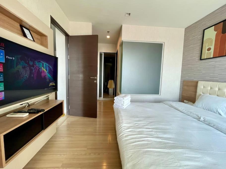 Opulence Riverview With Train Access Apartment Bangkok