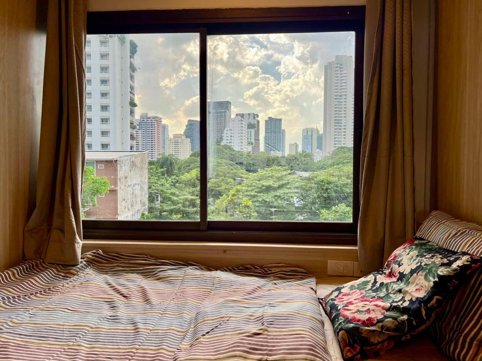 Comfy Crib 2 * Bangkok