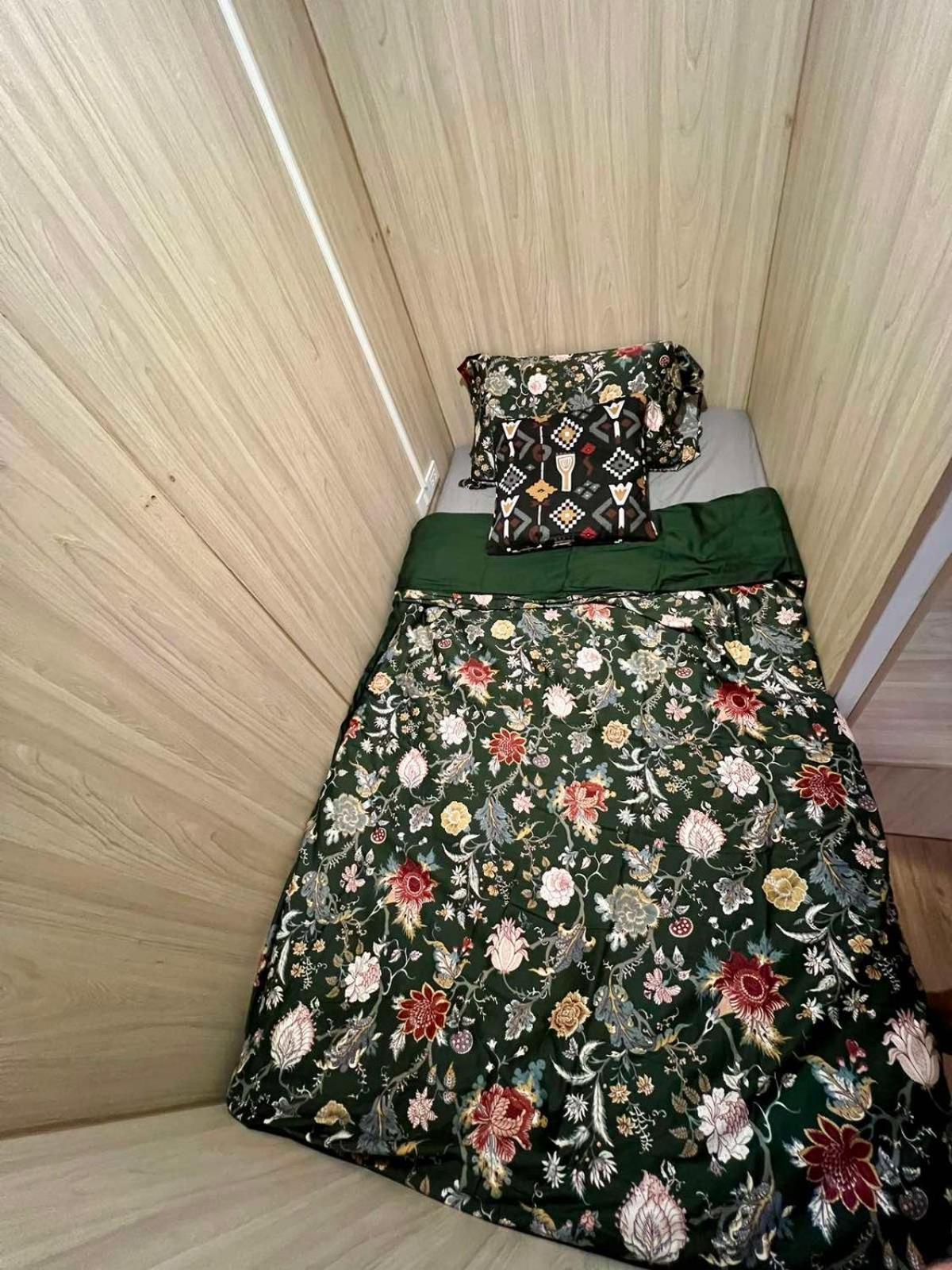 Hostel Comfy Crib 2 *