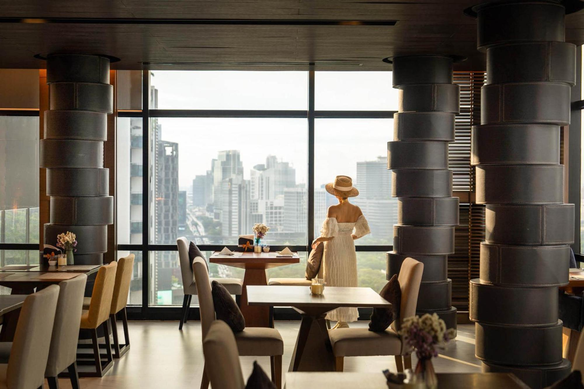 Khách sạn Aetas Lumpini 5*