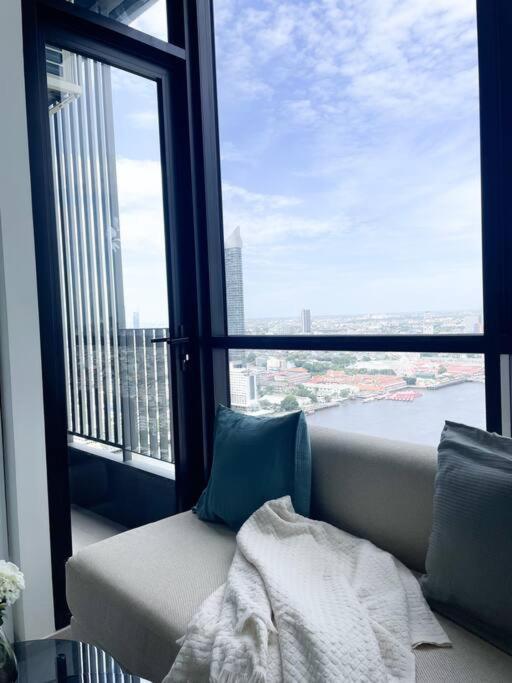 Apartment Luxurious River View Chao Phraya River Bangkok