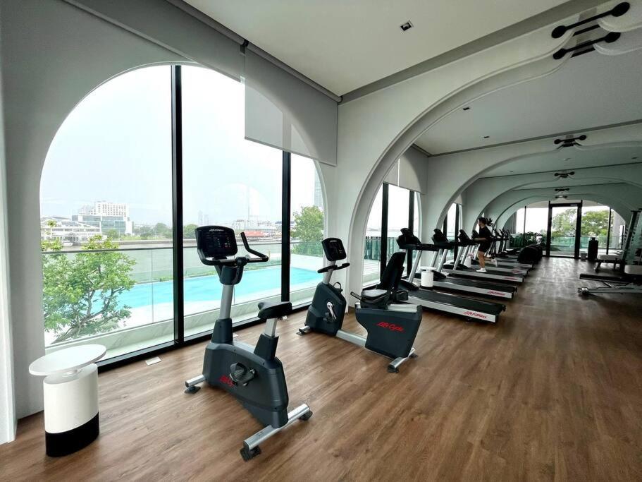 Luxurious River View Chao Phraya River Bangkok