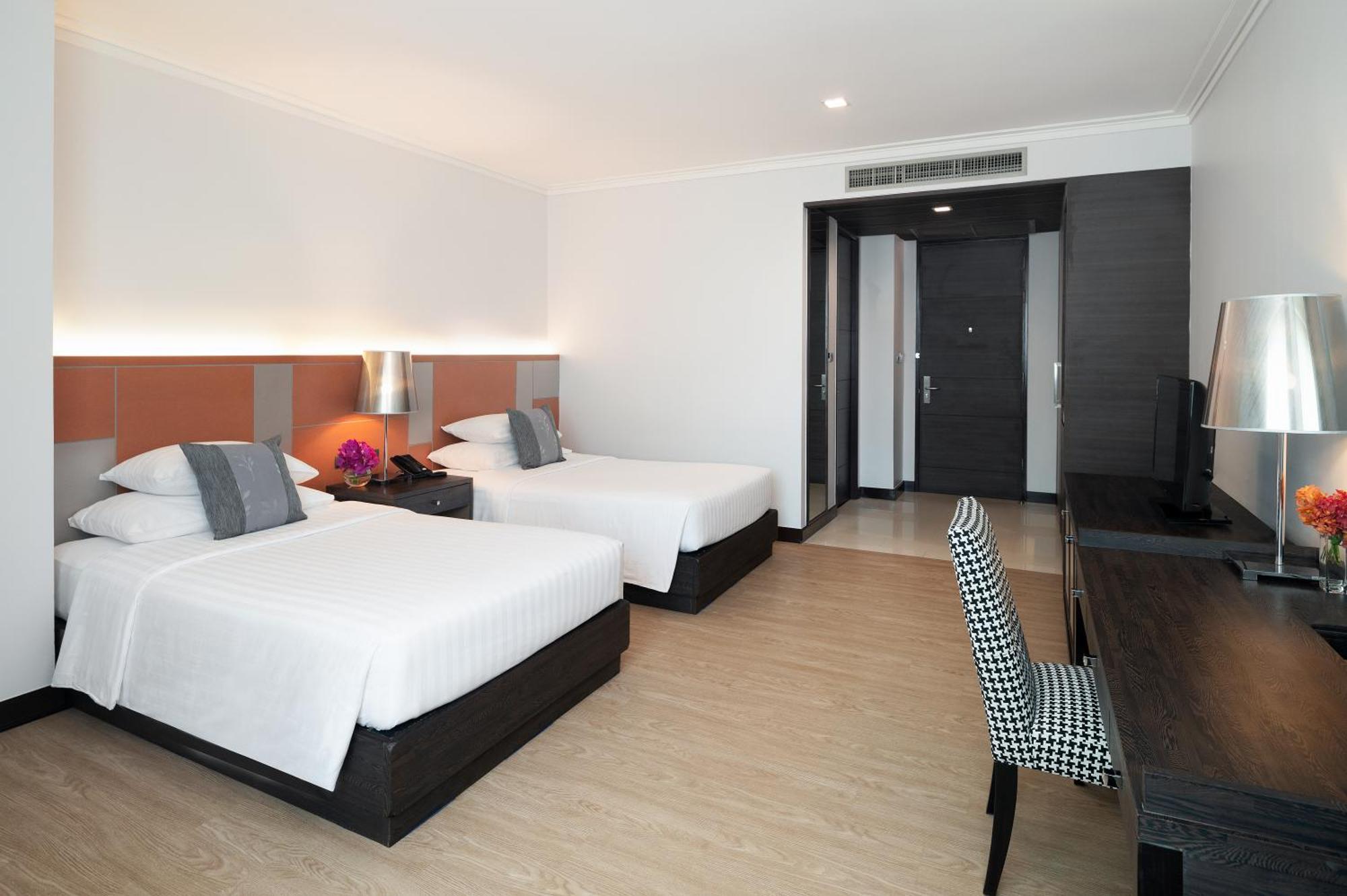 Hotel The Berkeley Pratunam - Sha Extra