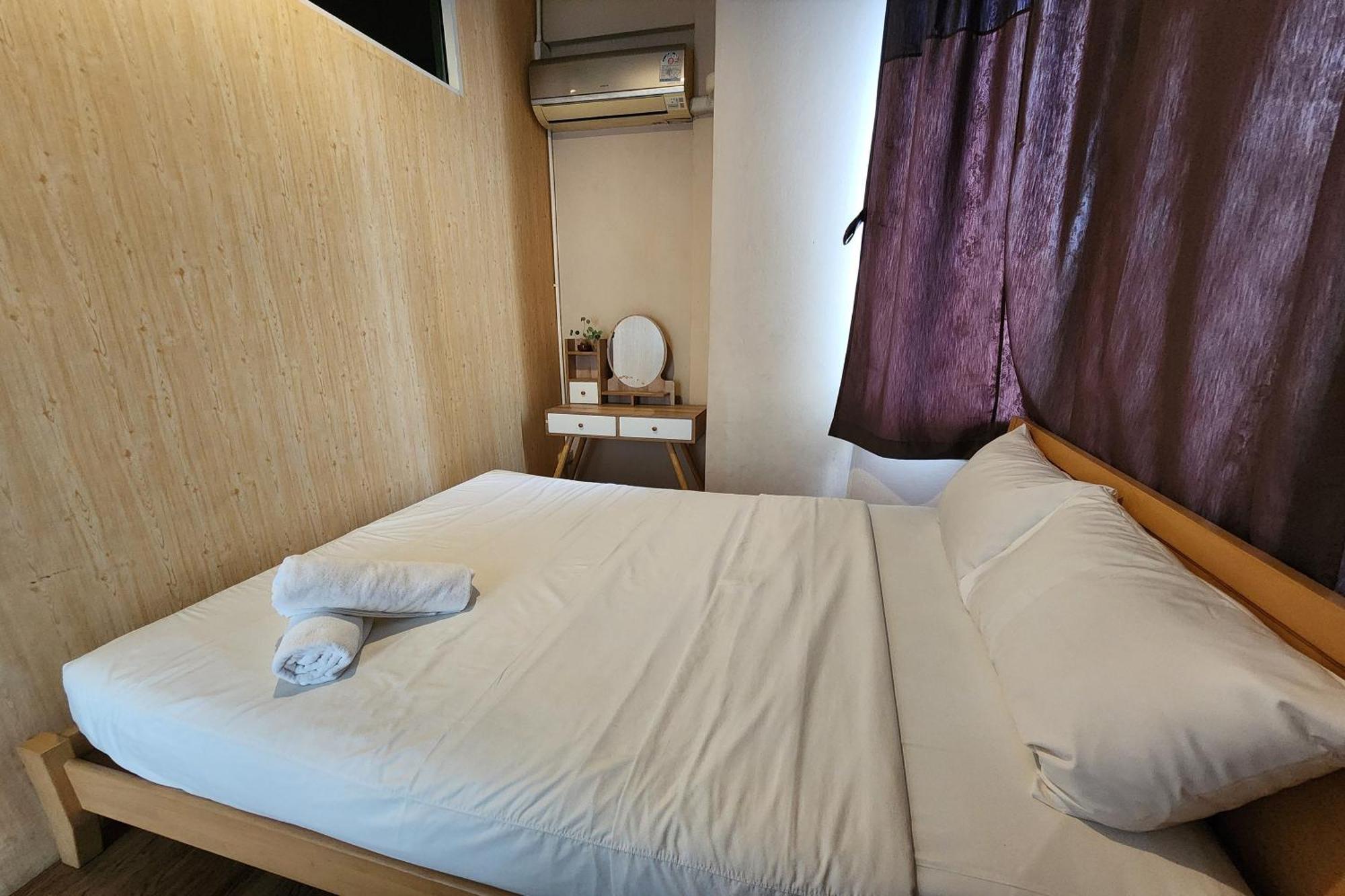 Hostel 10m2 Appartement, Met 0 Privé Badkamer In Chatuchak