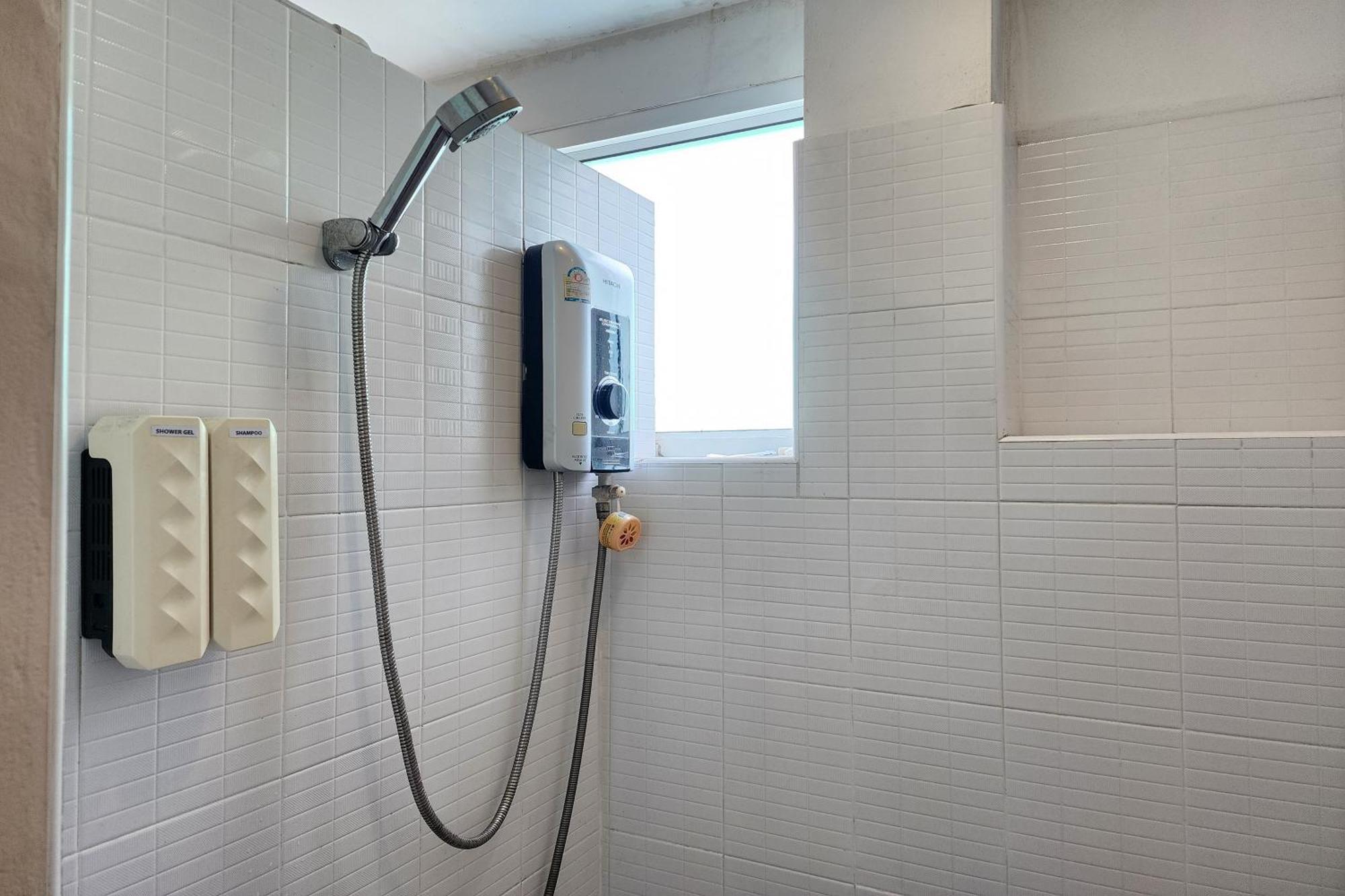 Hostel 10m2 Appartement, Met 0 Privé Badkamer In Chatuchak *