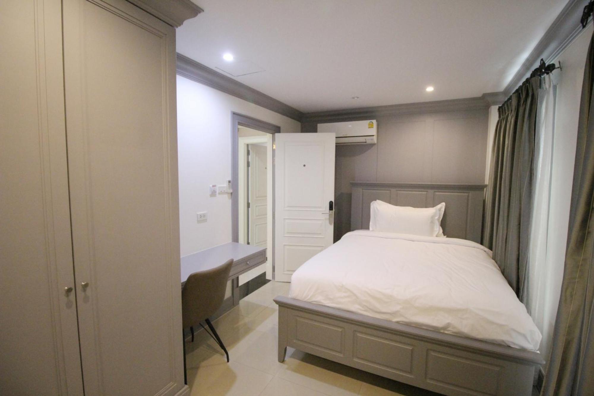 Sasha House Apartahotel *