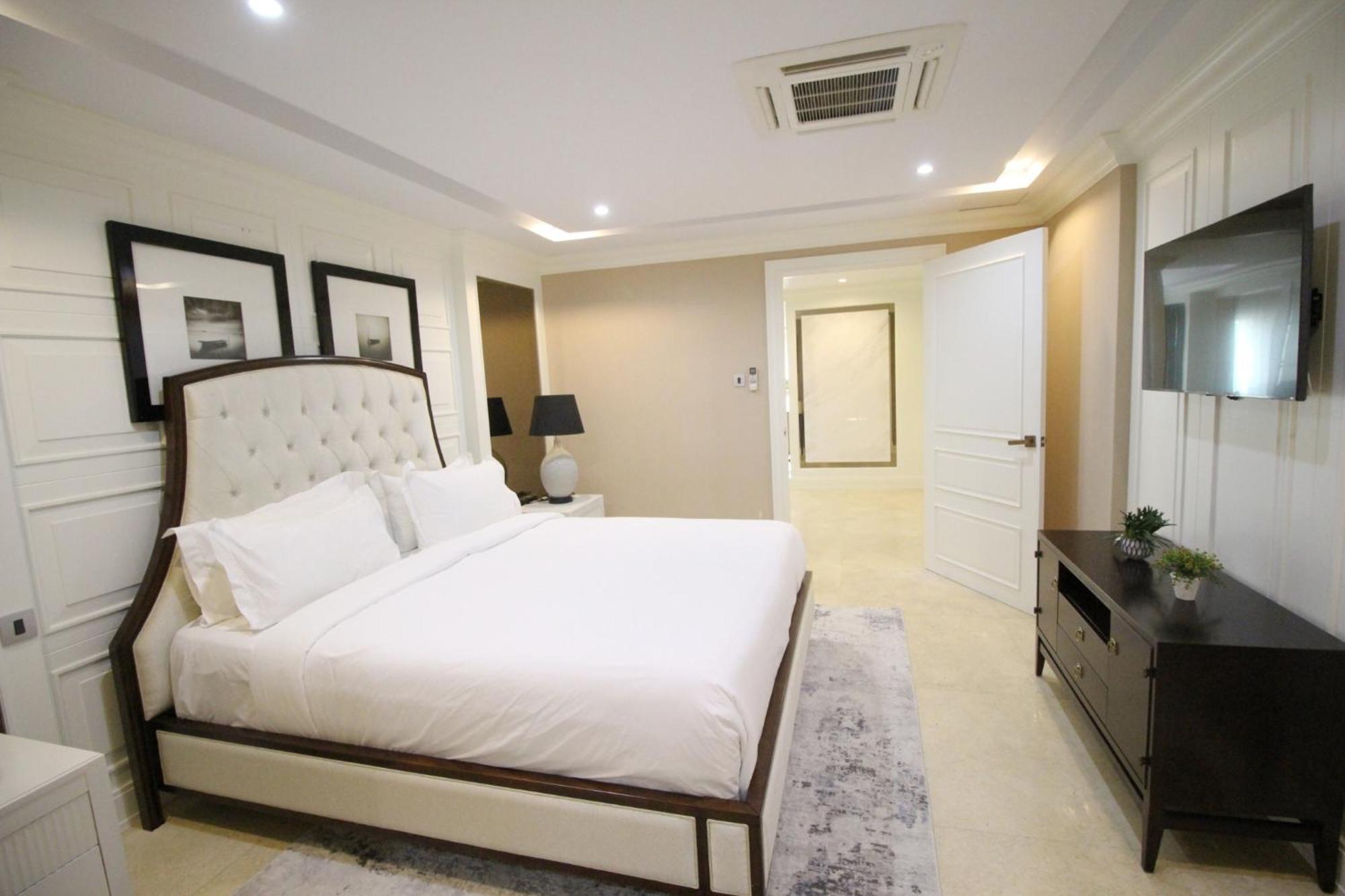 Sasha House Apartahotel *