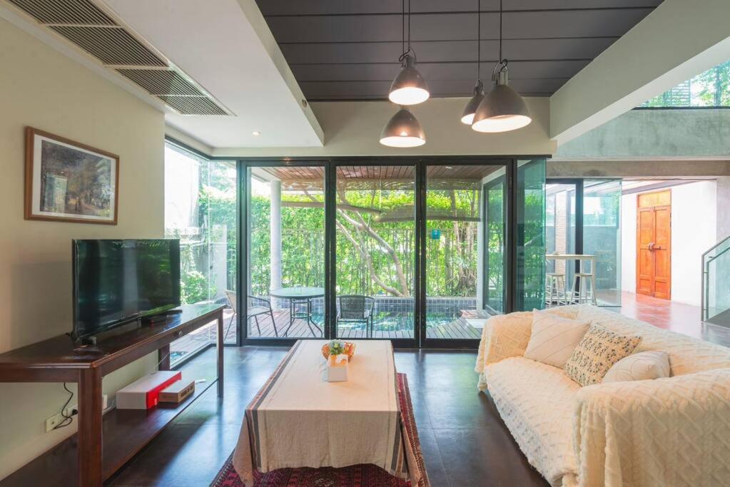 Luxury Oasis In Bangkok