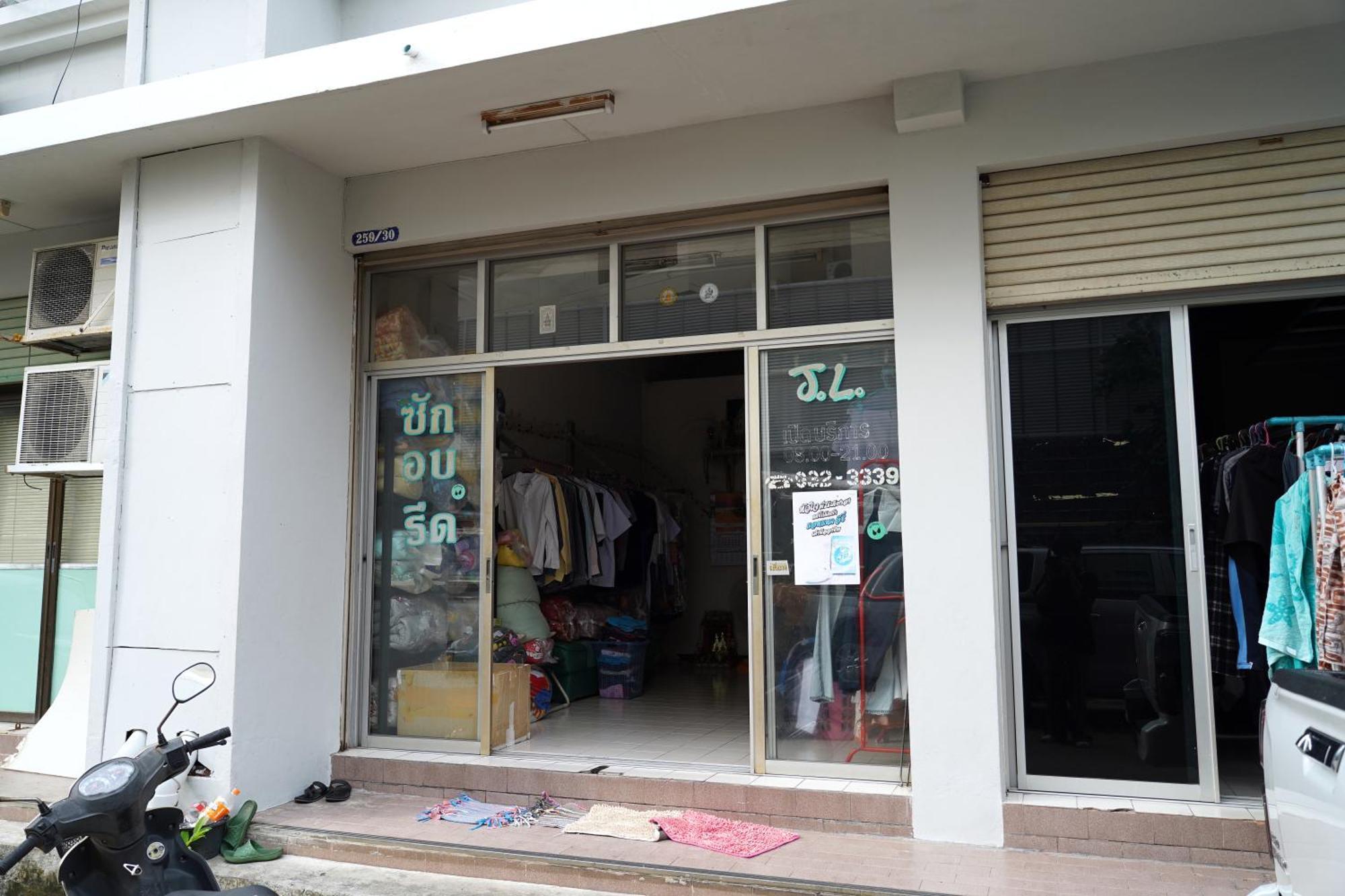 Căn hộ Modern Art - Lat Phrao Near Mrt Mahat Thai