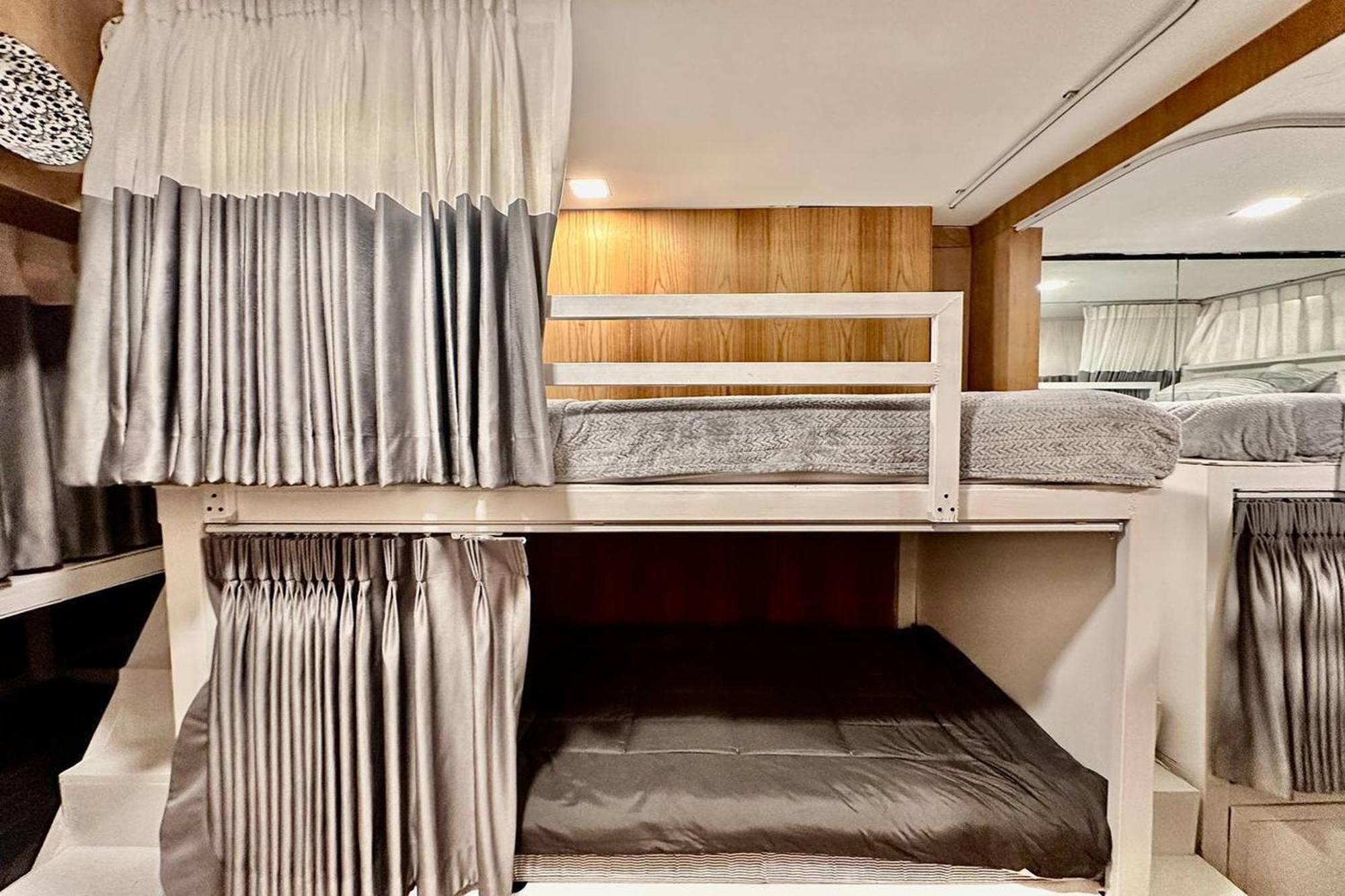 Hostal Blu Ari Stylish Gay Poshtel