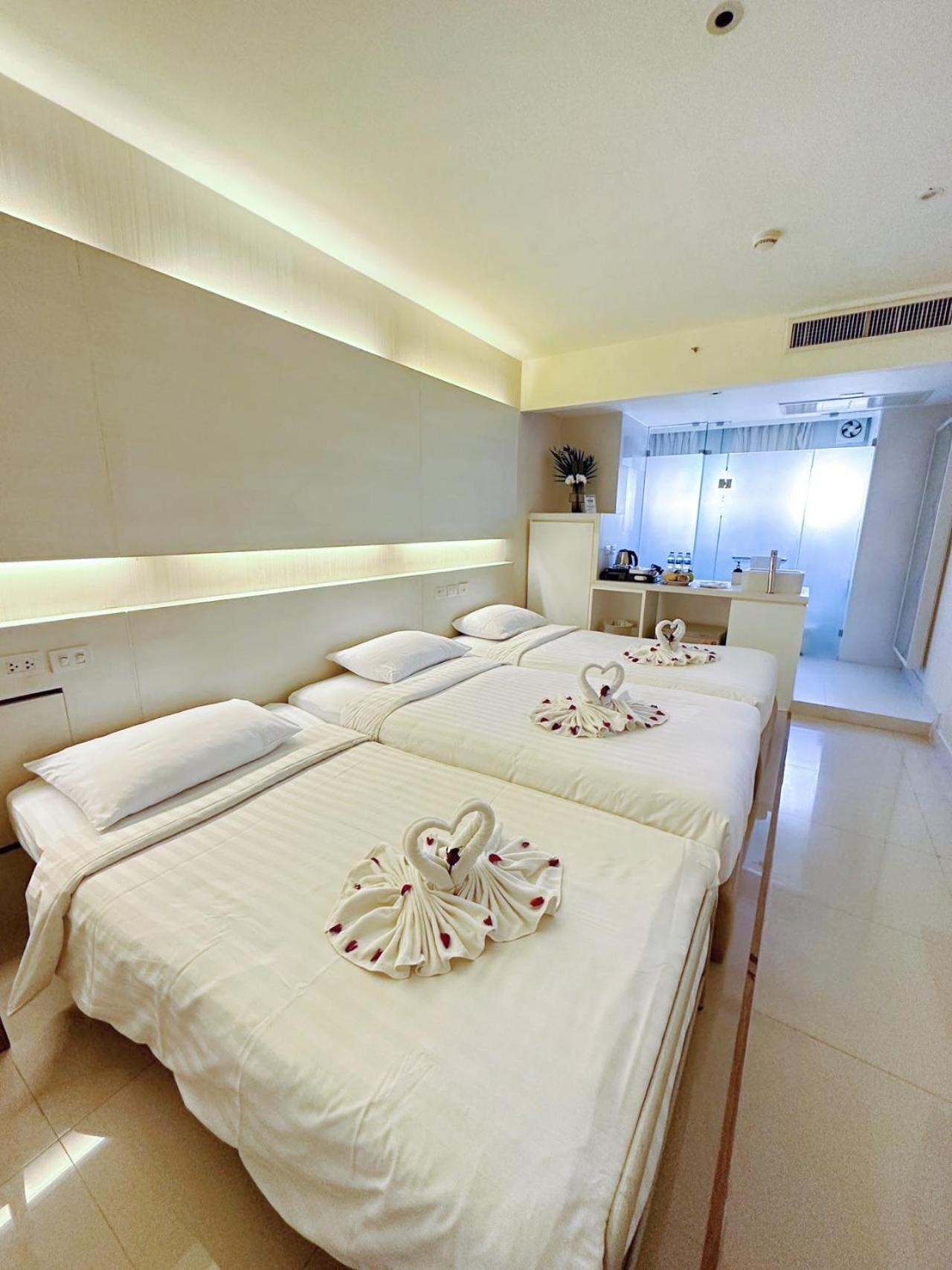 Khách sạn Metacity