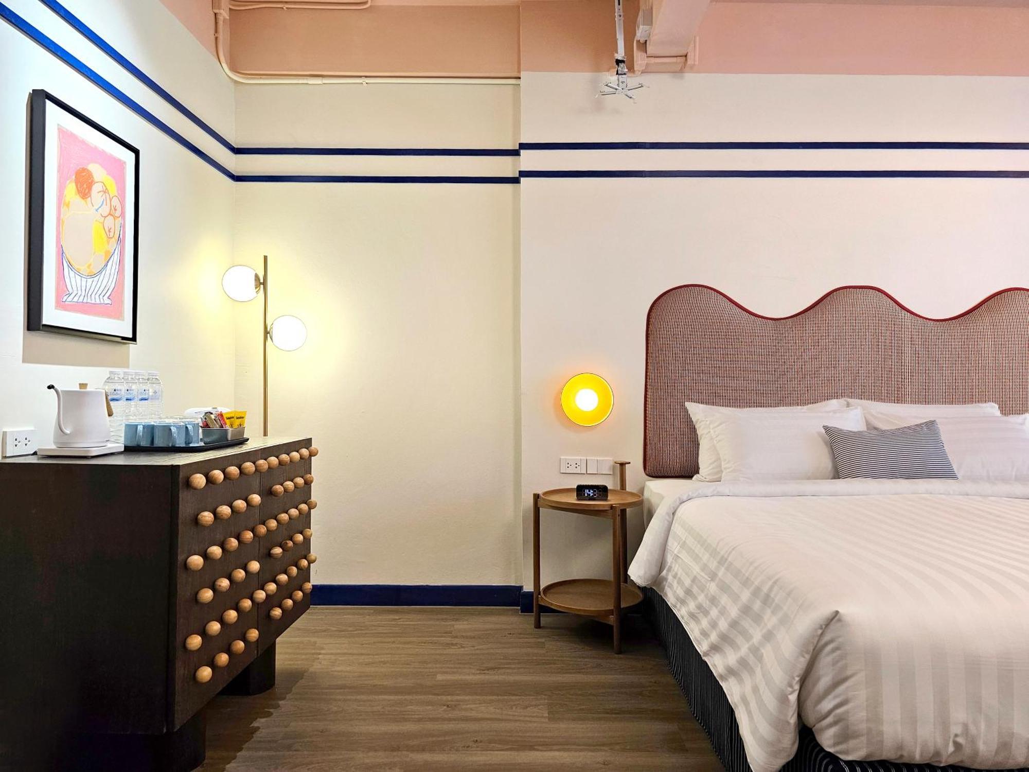 Blu Dock Restel Khách sạn Bangkok