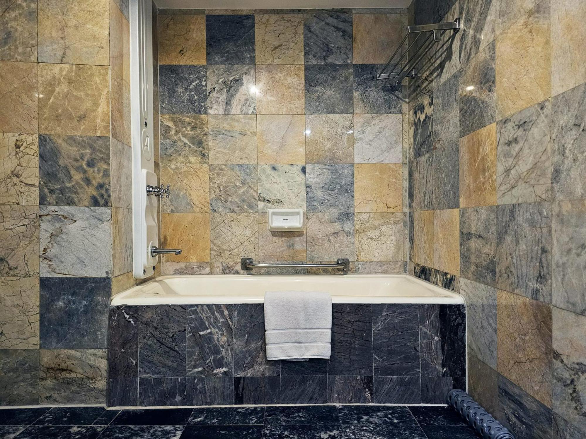 Alexander Hotell Bangkok
