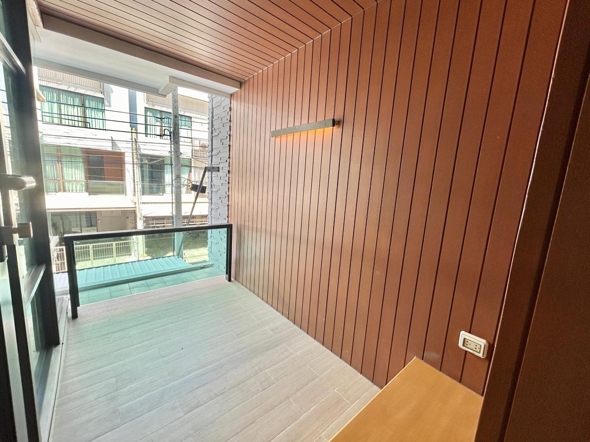 Hébergement de vacances 3 Bedrooms Townhome Near Mega Bangna