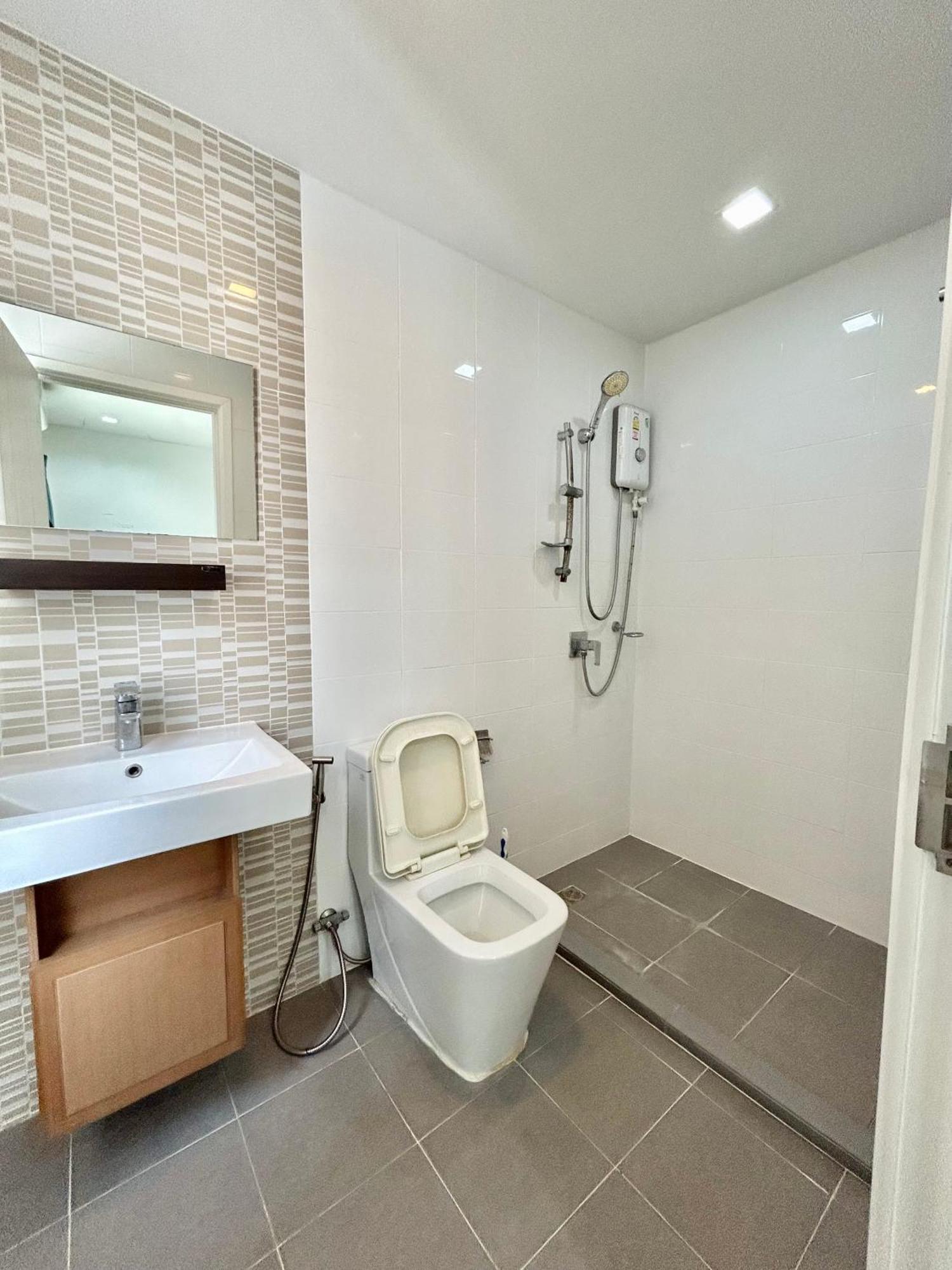 3 Bedrooms Townhome Near Mega Bangna Hébergement de vacances