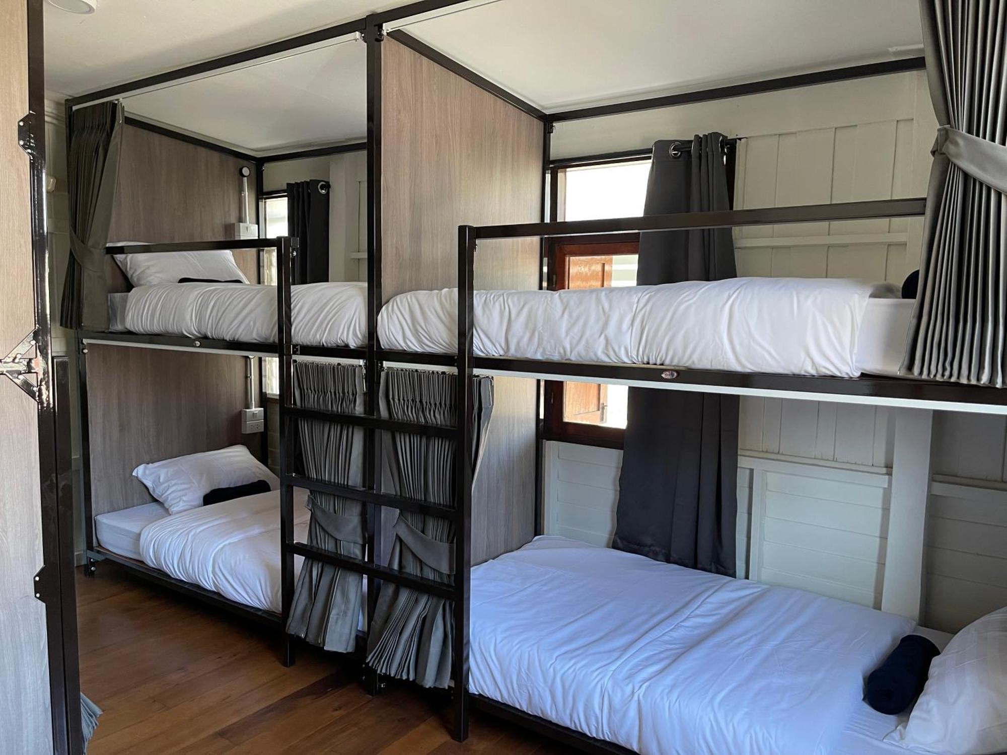 Hostal Green Cabin Hostel *